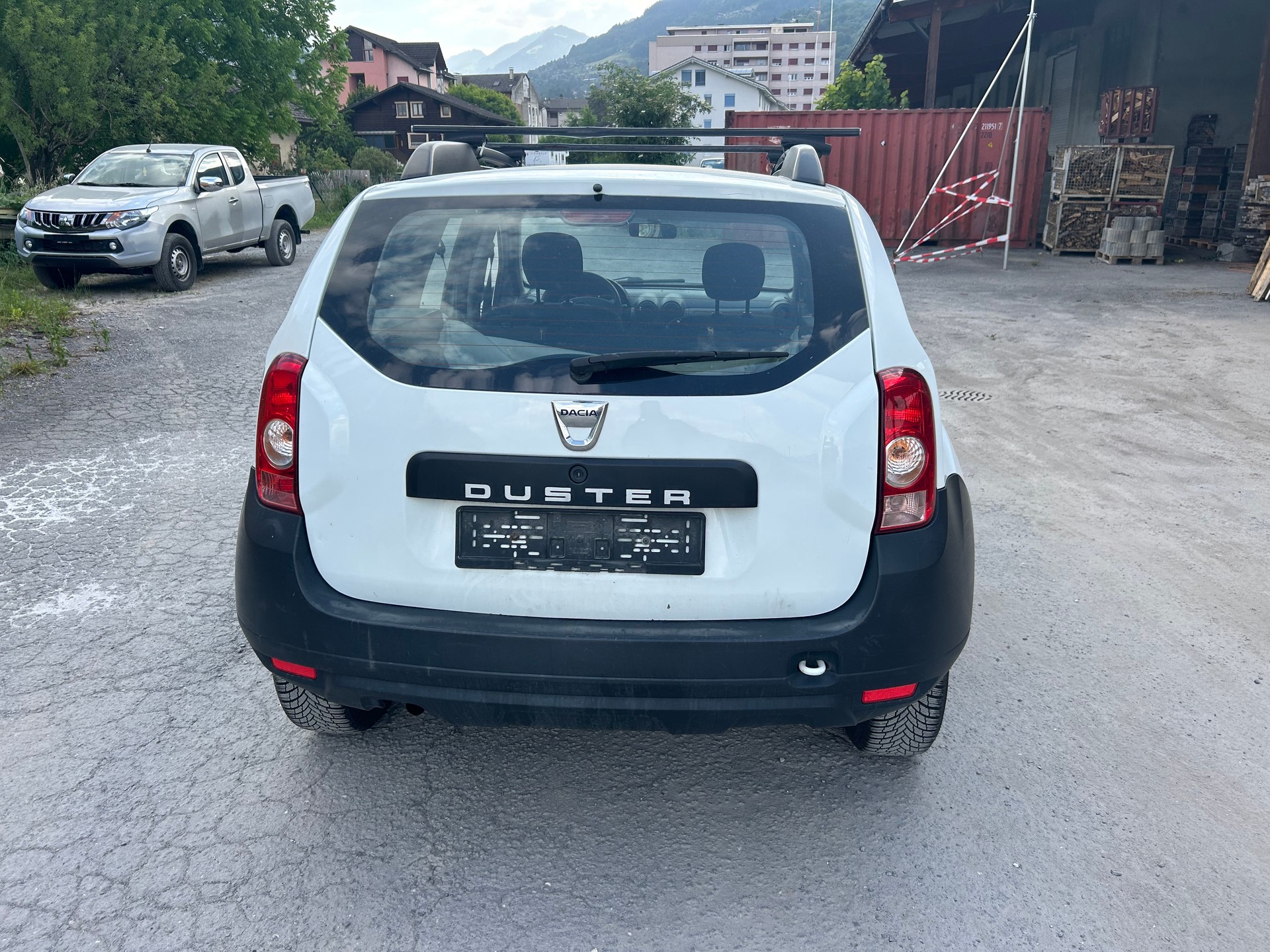 DACIA Duster 1.6 Lauréate 4x4-image-1