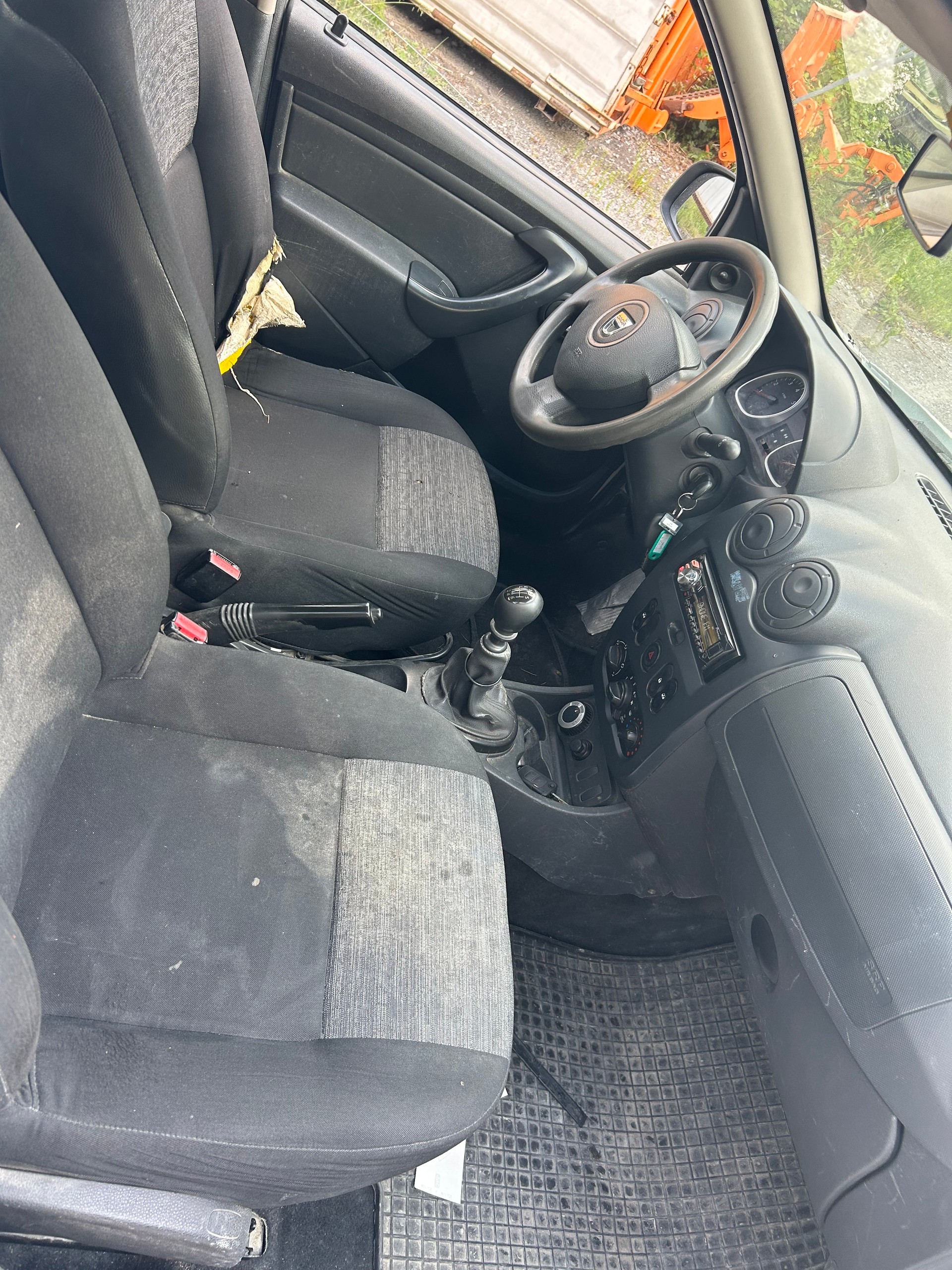 DACIA Duster 1.6 Lauréate 4x4-image-2