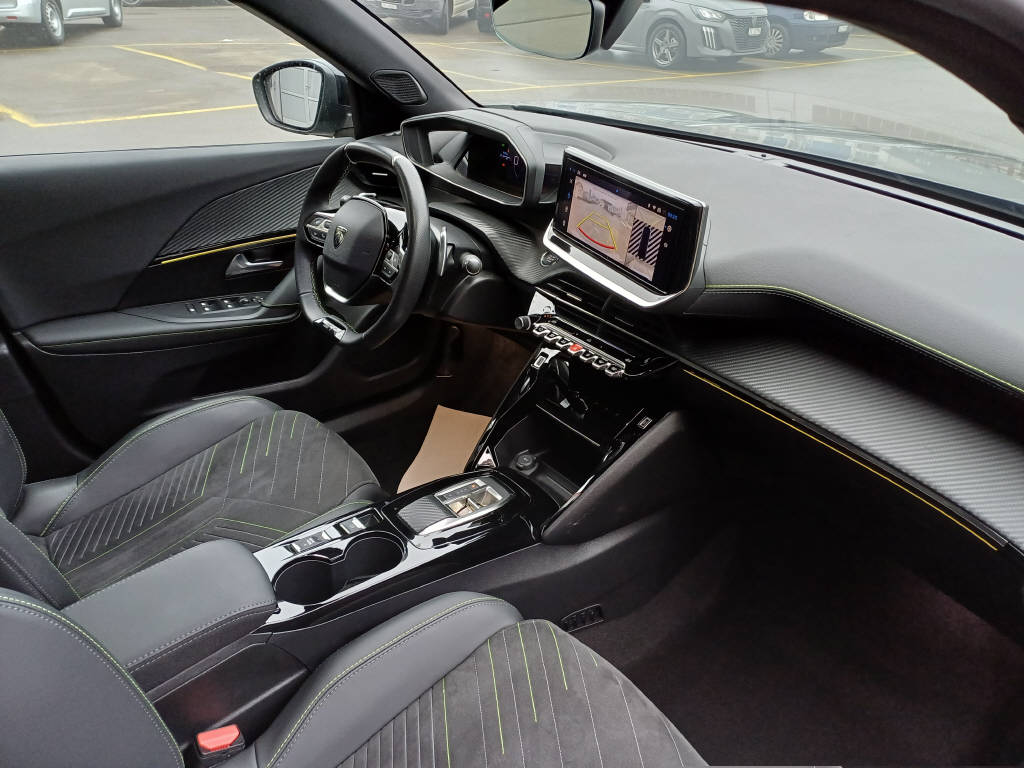 PEUGEOT 2008 1.2 Hybrid 145 GT Anhängerkupplung-image-14