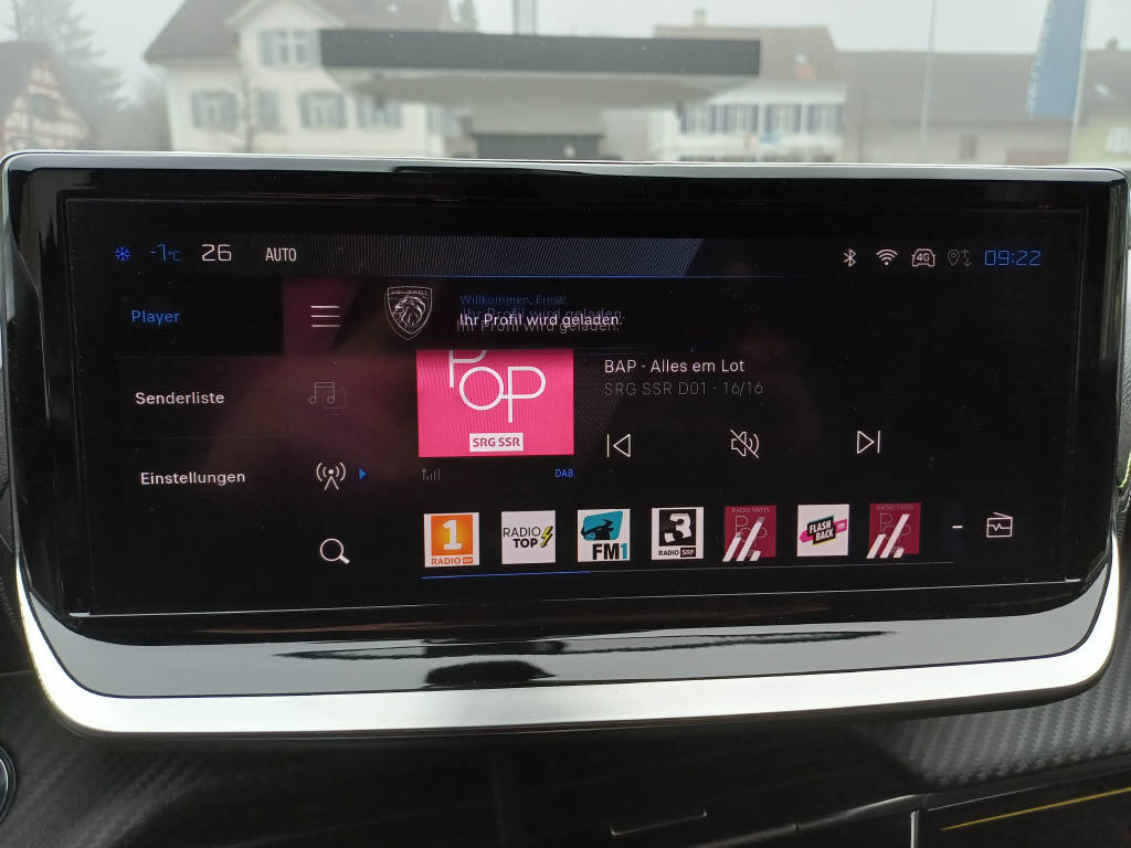 PEUGEOT 2008 1.2 Hybrid 145 GT Anhängerkupplung-image-8