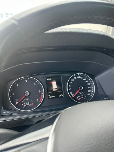 VW T6 Multivan 2.0 Bi-TDI Highline 4Motion-image-6