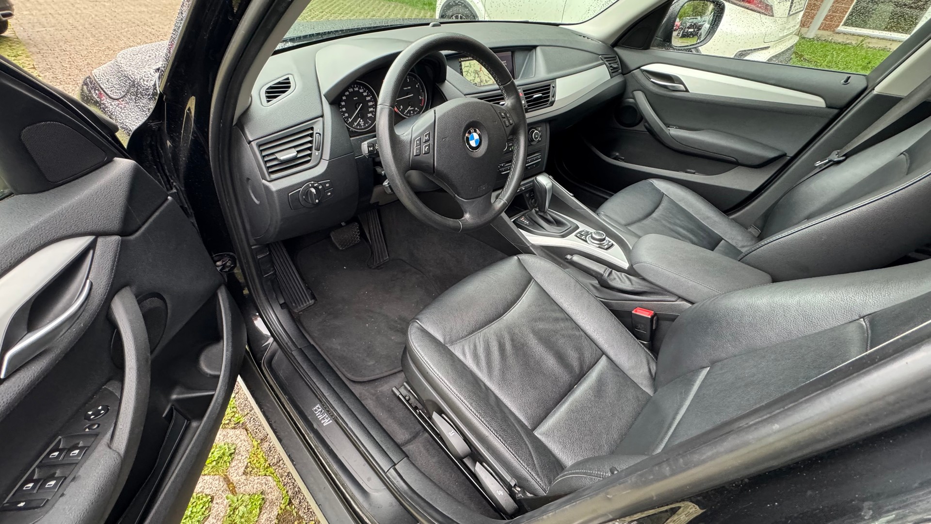 BMW X1 xDrive 20d Steptronic-image-5