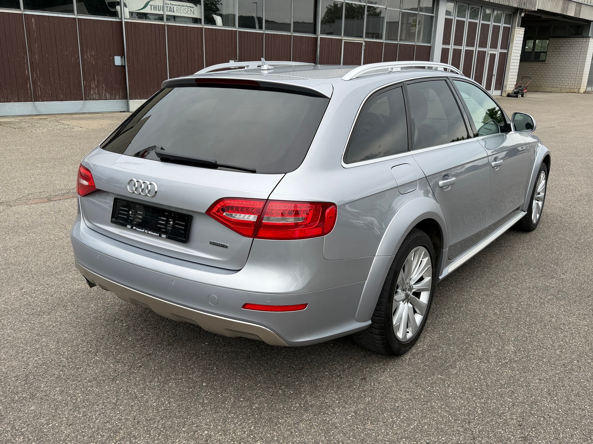 AUDI A4 allroad 2.0 TDI quattro S-tronic-image-2