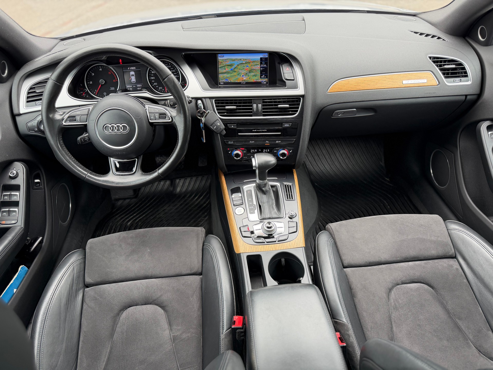 AUDI A4 allroad 2.0 TDI quattro S-tronic-image-4