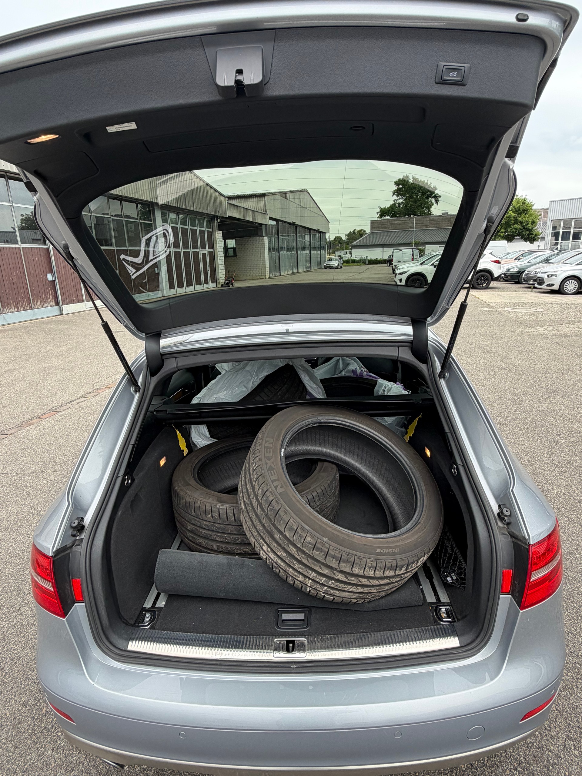 AUDI A4 allroad 2.0 TDI quattro S-tronic-image-10