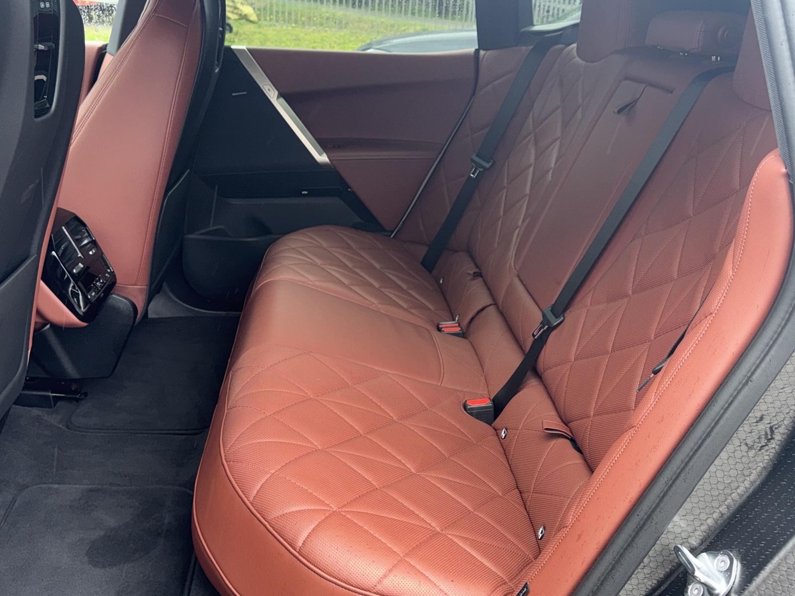 BMW iX xDrive40 SPORTPAKET-image-20