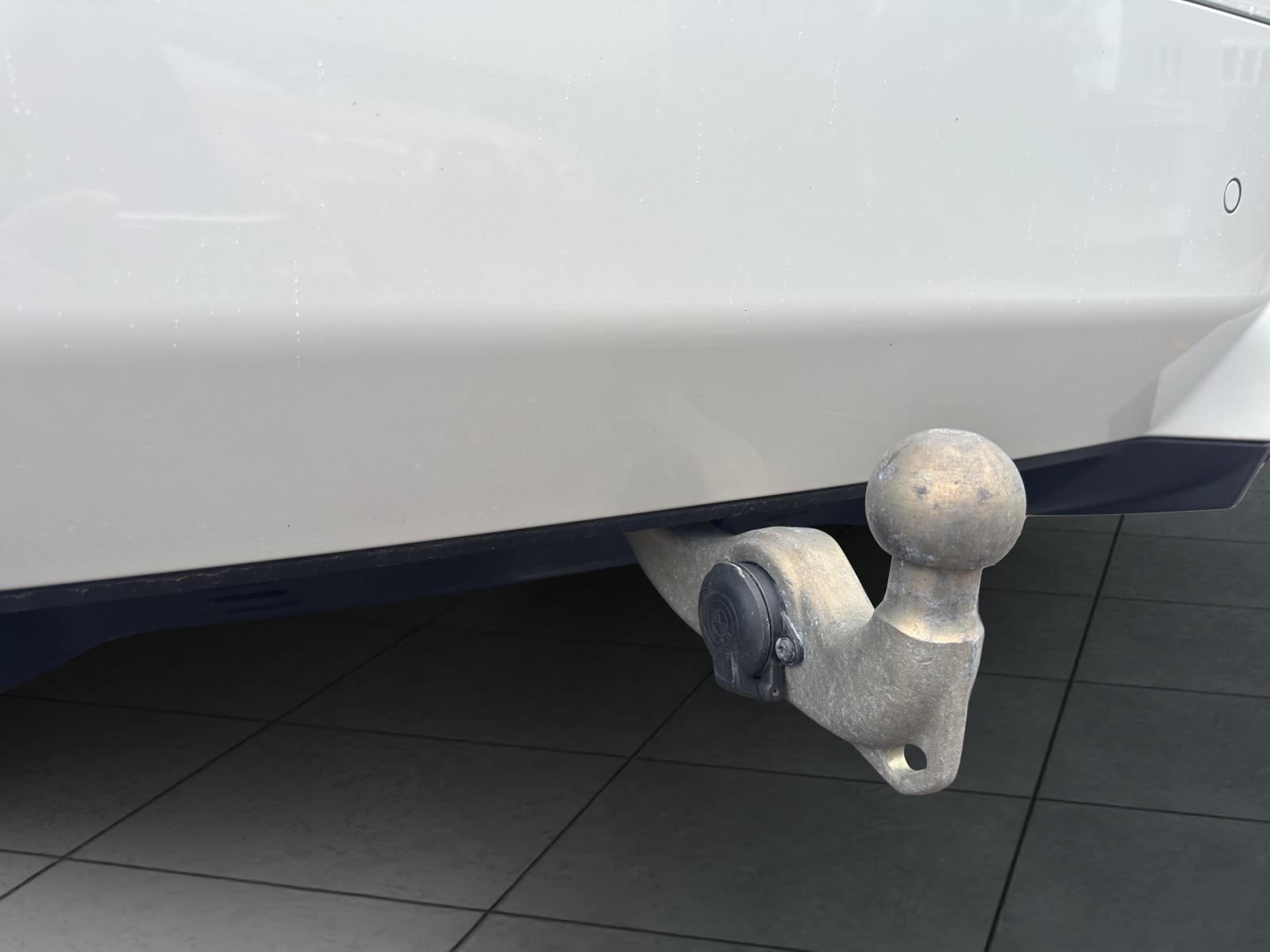 BMW iX xDrive40 SPORTPAKET-image-22