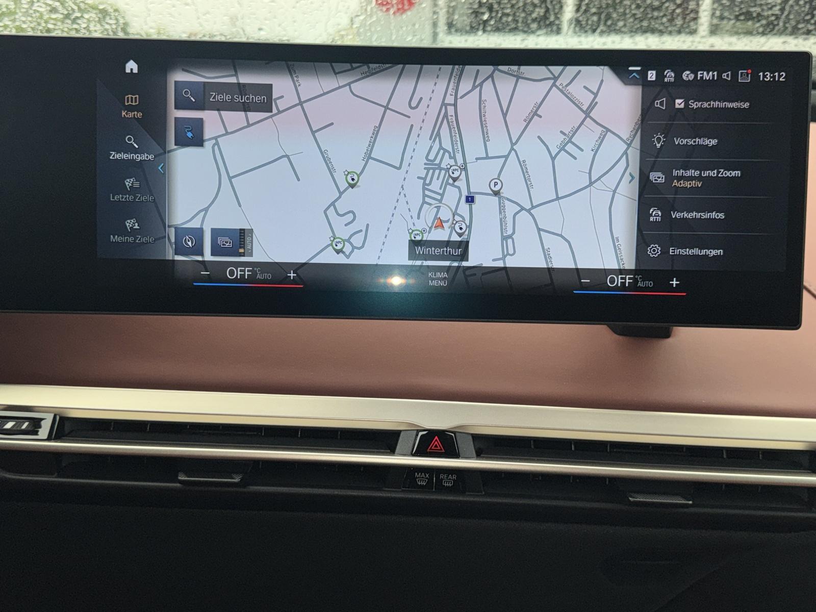 BMW iX xDrive40 SPORTPAKET-image-13