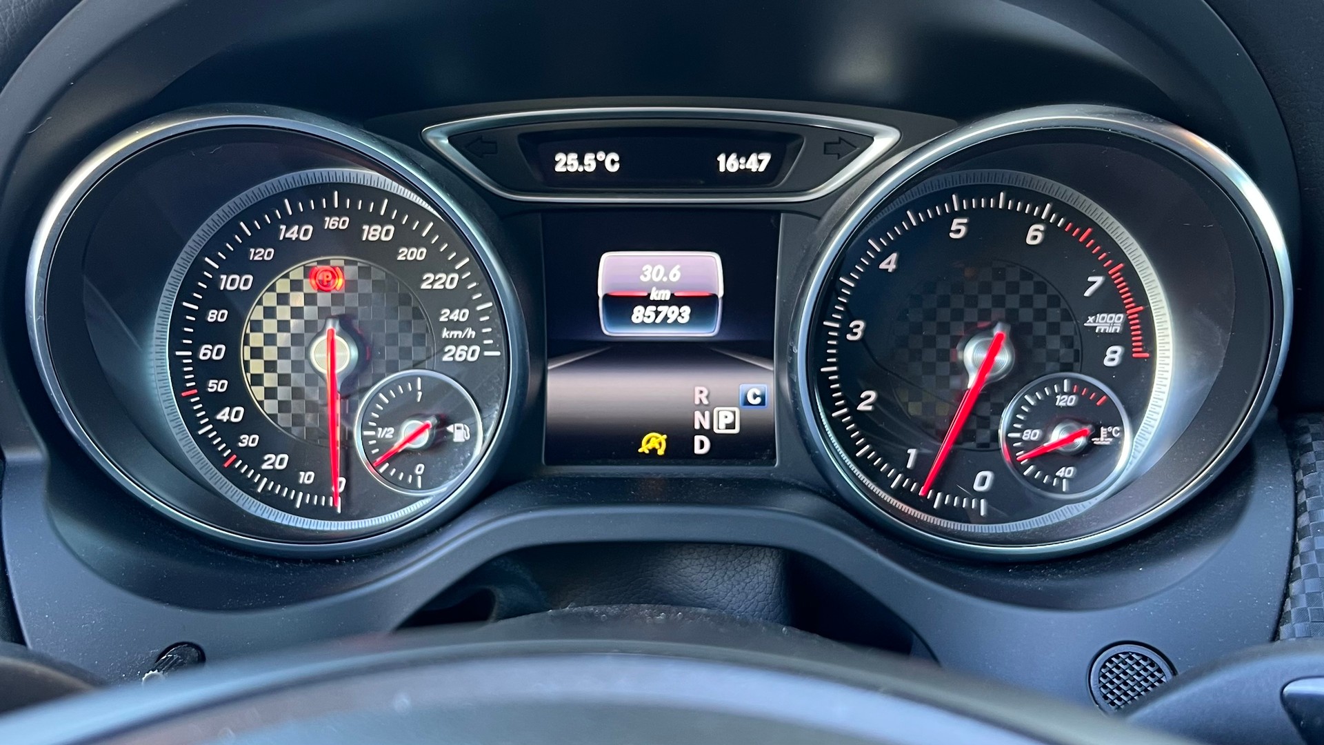 MERCEDES-BENZ A 180 Night Star 7G-DCT-image-13