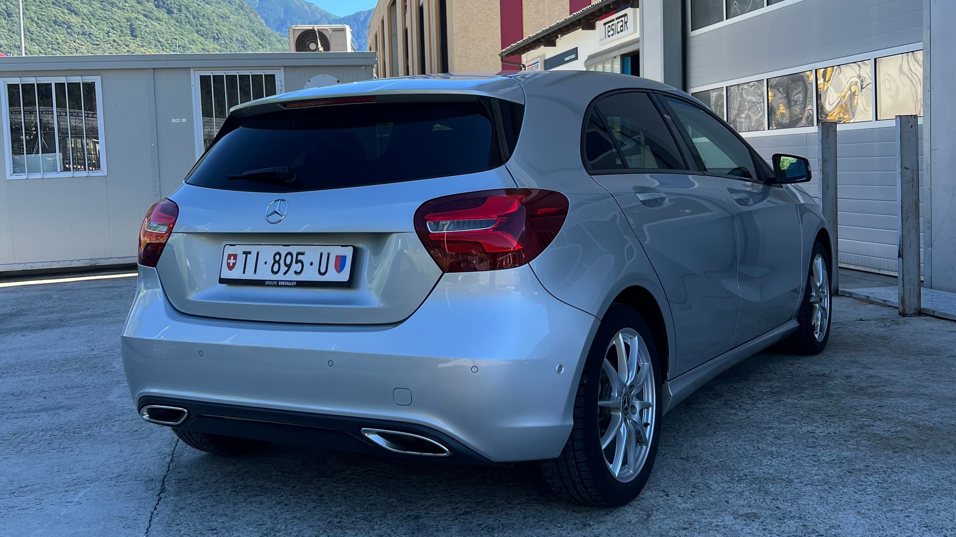 MERCEDES-BENZ A 180 Night Star 7G-DCT-image-5
