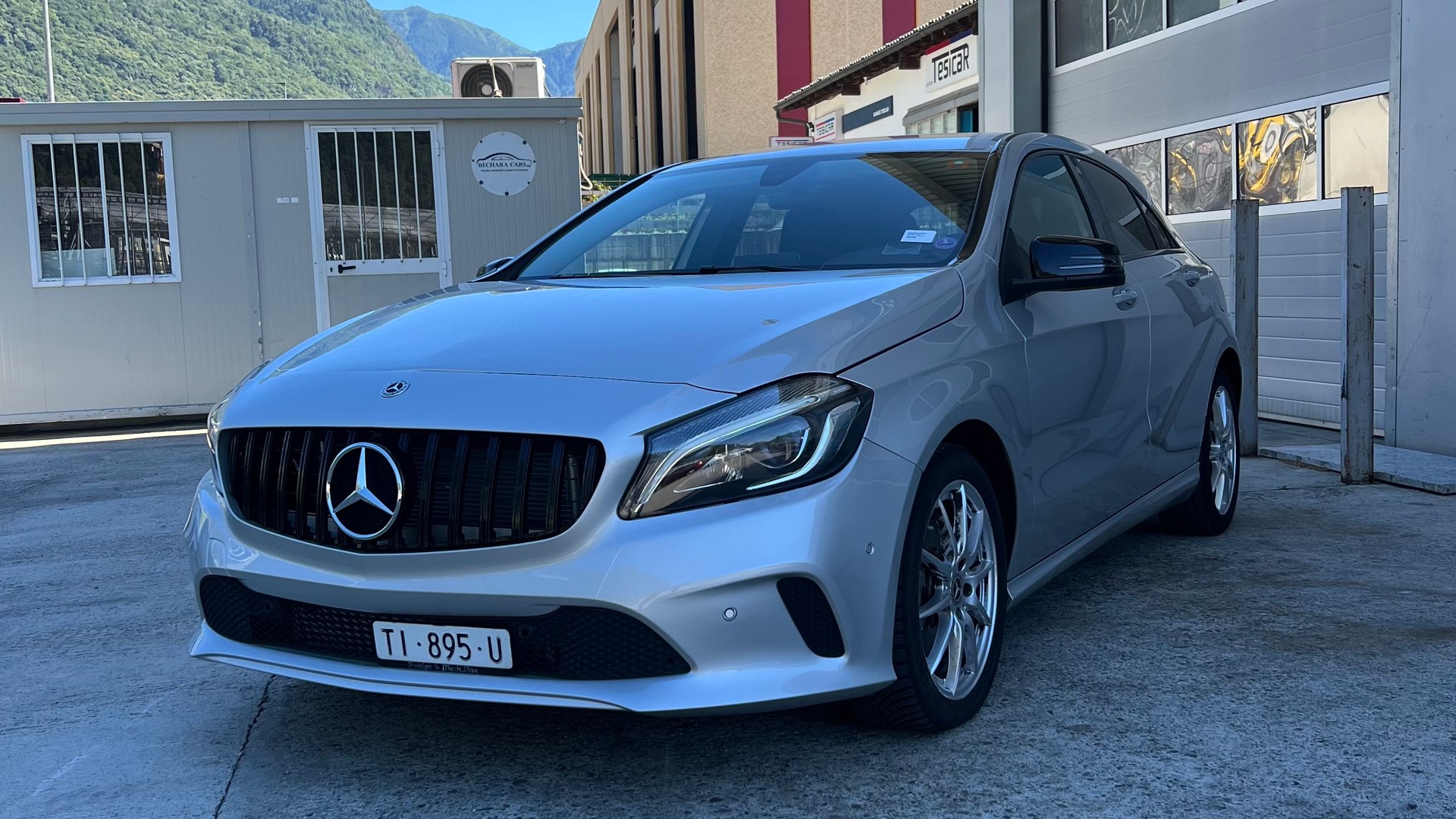 MERCEDES-BENZ A 180 Night Star 7G-DCT-image-2