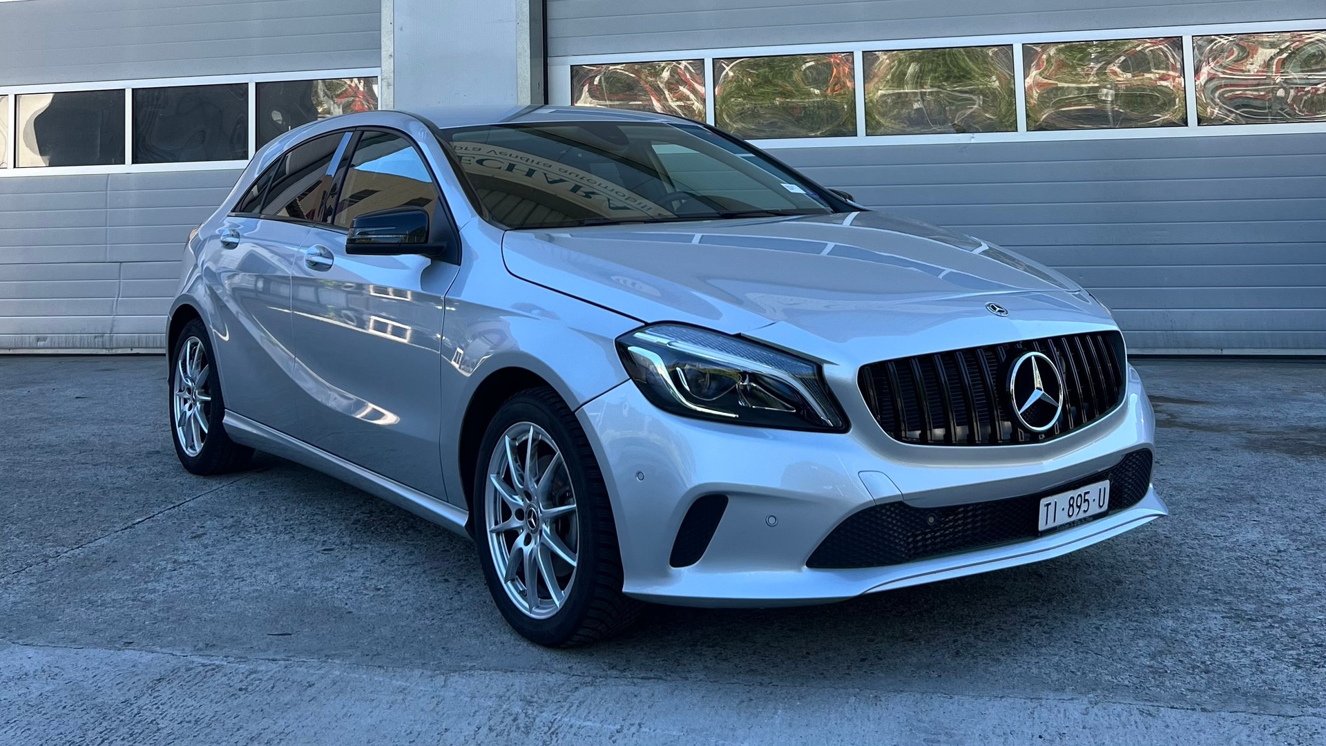 MERCEDES-BENZ A 180 Night Star 7G-DCT-image-0