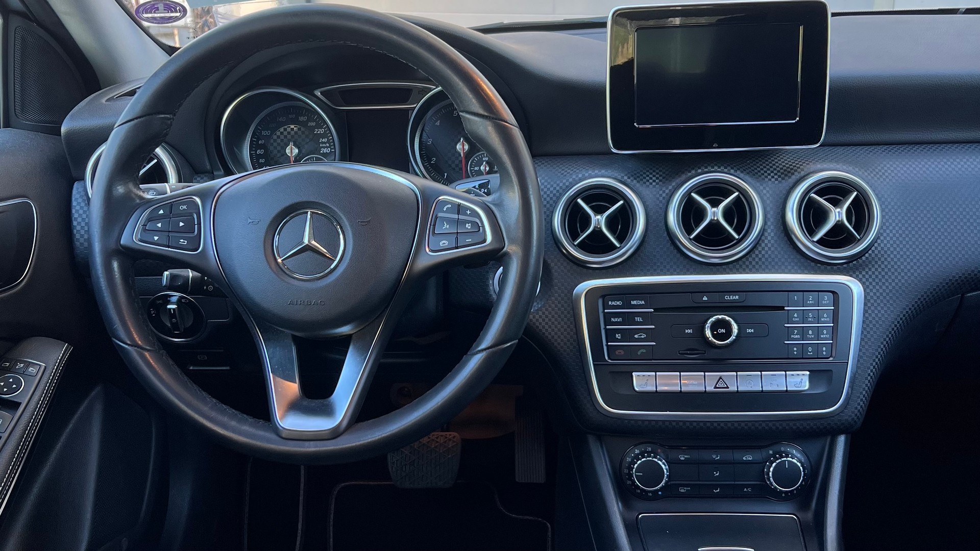 MERCEDES-BENZ A 180 Night Star 7G-DCT-image-11