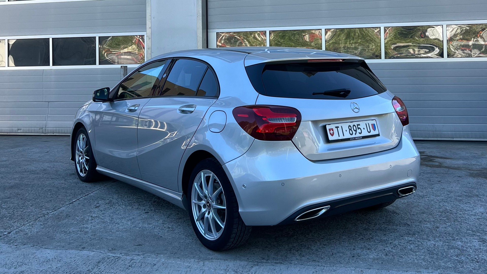 MERCEDES-BENZ A 180 Night Star 7G-DCT-image-3