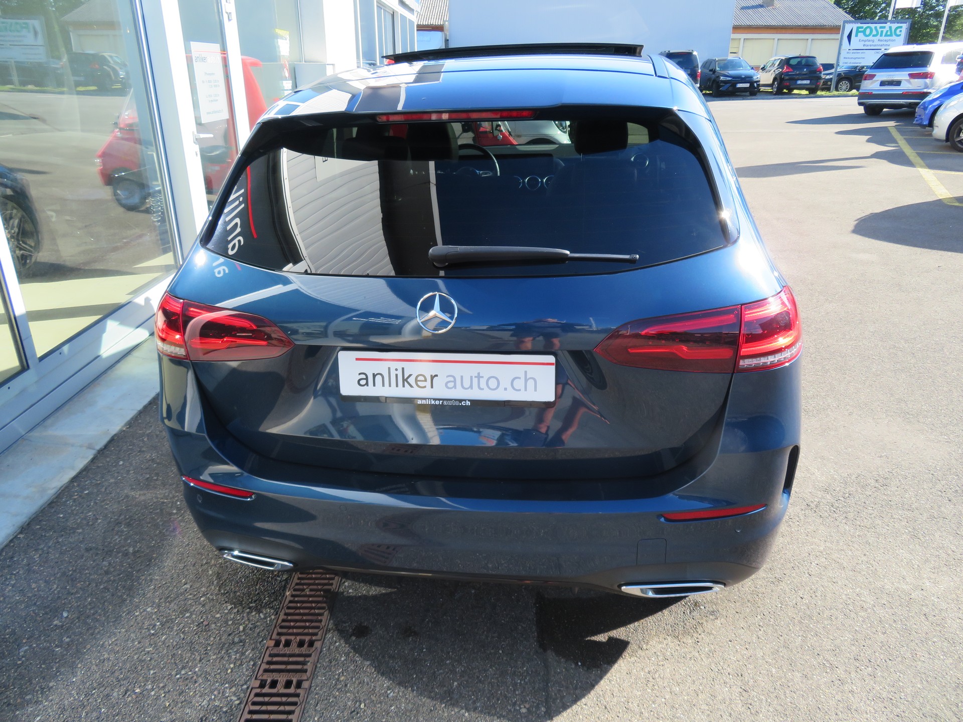 MERCEDES-BENZ B 200 AMG Line-image-2