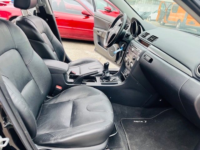 MAZDA 3 2.0 16V Sport-image-9