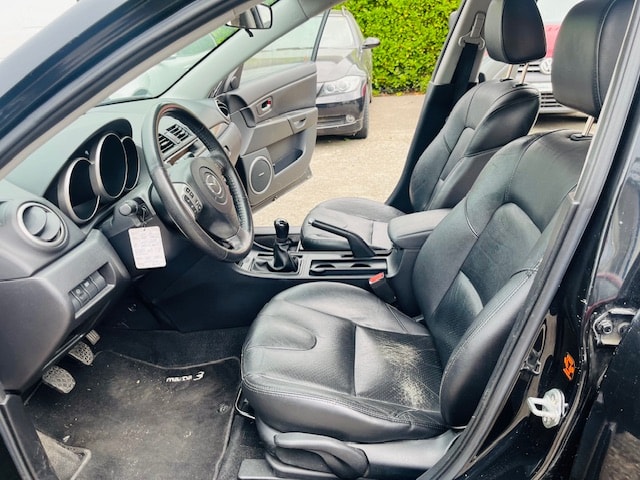 MAZDA 3 2.0 16V Sport-image-13