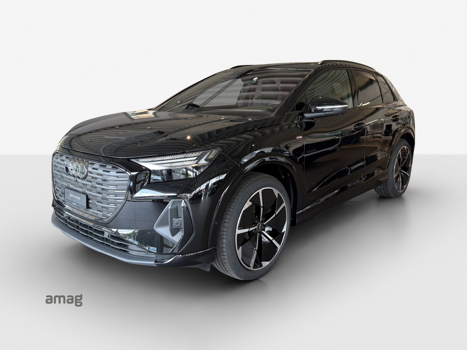 AUDI Q4 e-tron 45 Attraction quattro-image-0