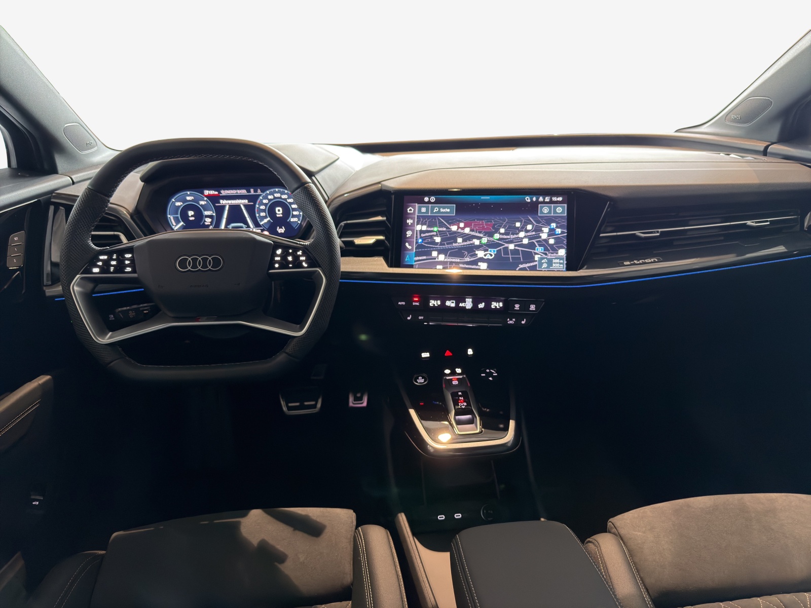 AUDI Q4 e-tron 45 Attraction quattro-image-8
