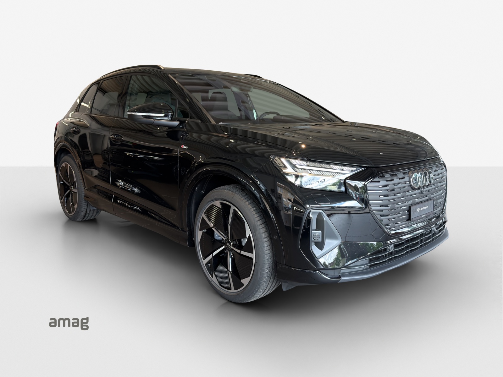 AUDI Q4 e-tron 45 Attraction quattro-image-5