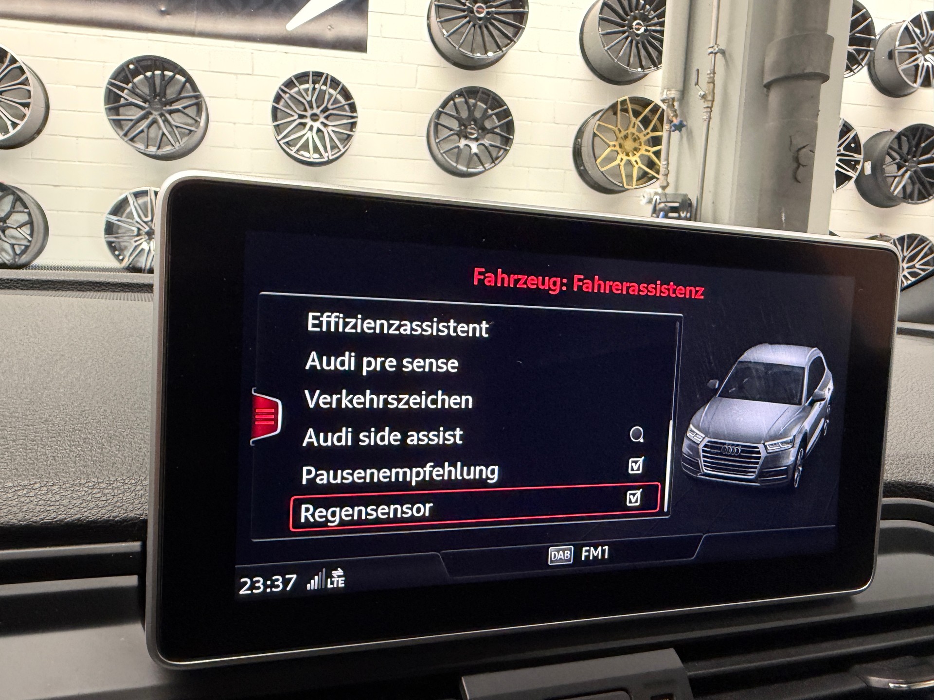 AUDI Q5 2.0 TDI 190 Sport quat. S-Tr. *CH-Auto*S-Line*NP 92'800*Luftfahrwerk*-image-24