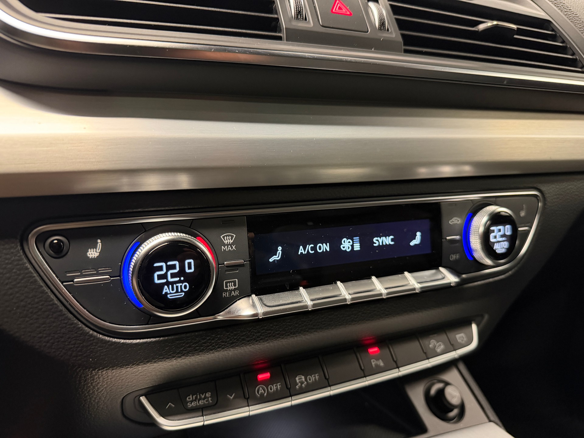 AUDI Q5 2.0 TDI 190 Sport quat. S-Tr. *CH-Auto*S-Line*NP 92'800*Luftfahrwerk*-image-21