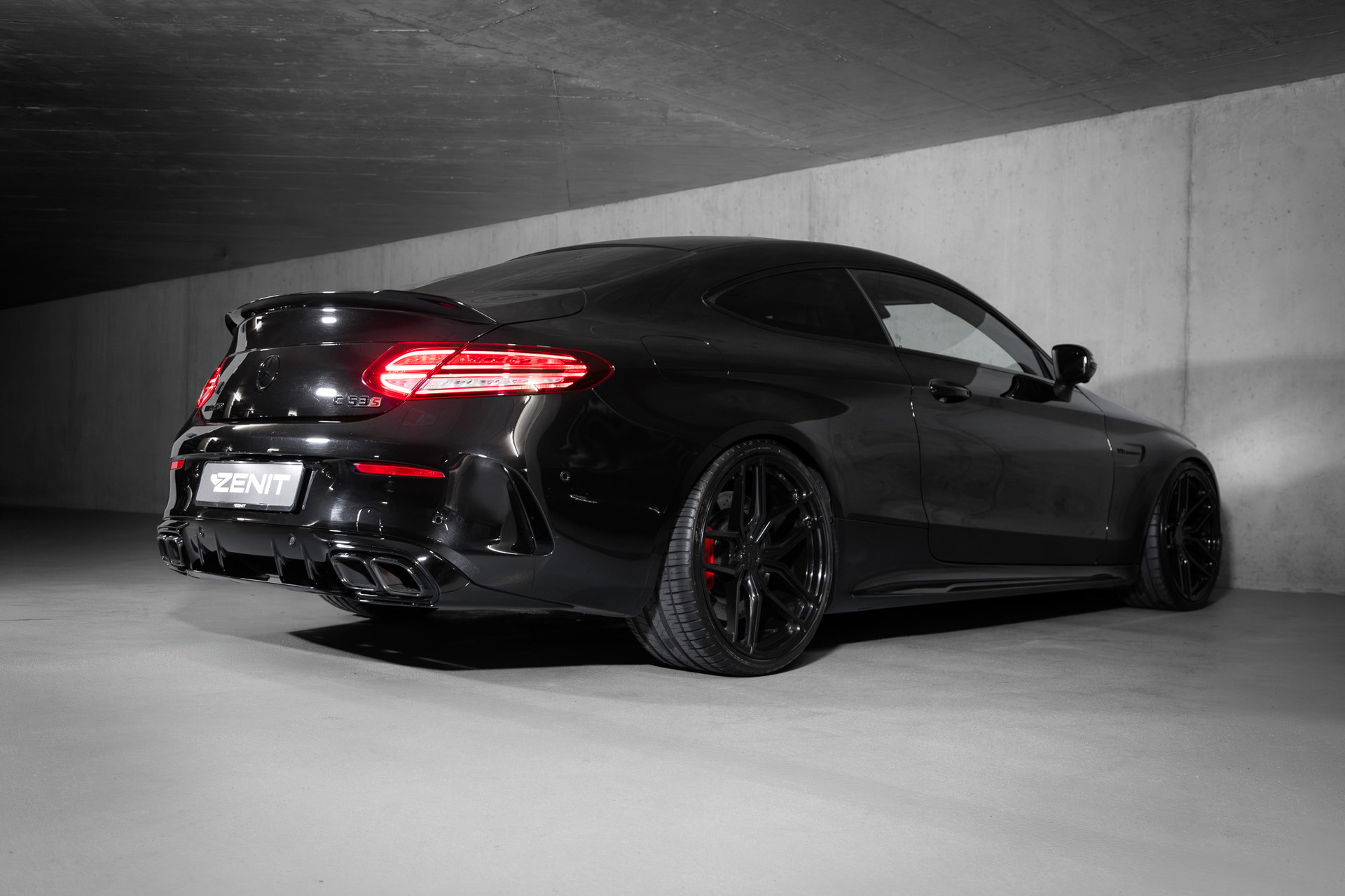 MERCEDES-BENZ C 63 S AMG 9G-tronic-image-12