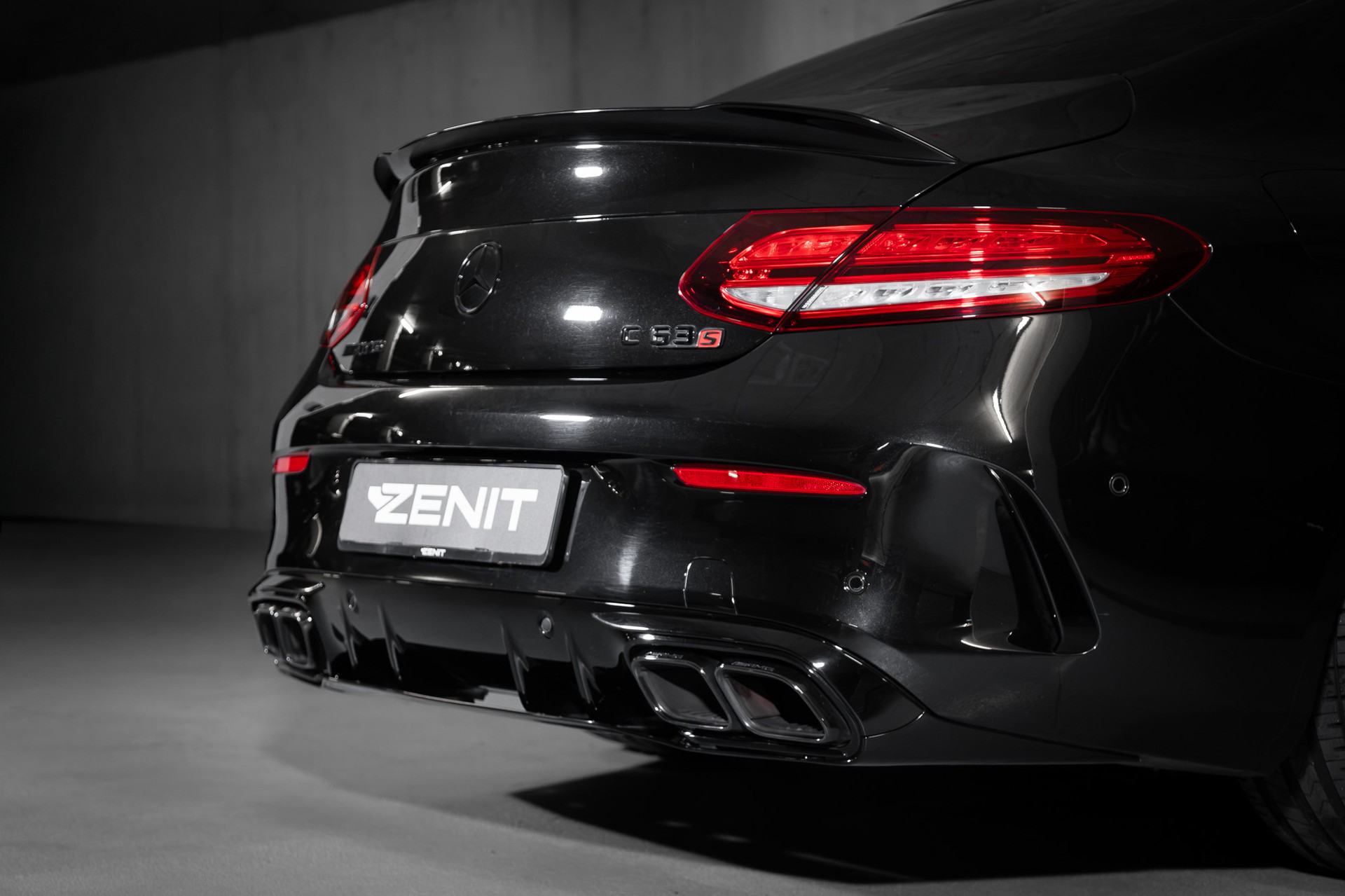 MERCEDES-BENZ C 63 S AMG 9G-tronic-image-11