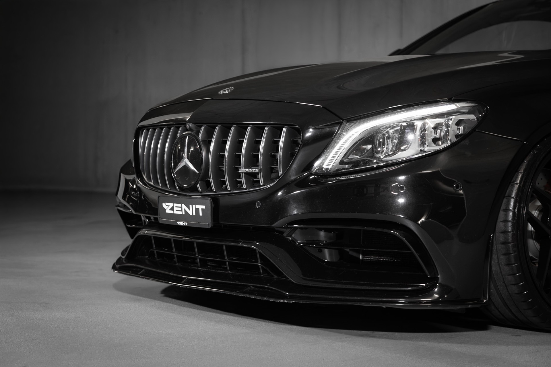 MERCEDES-BENZ C 63 S AMG 9G-tronic-image-7