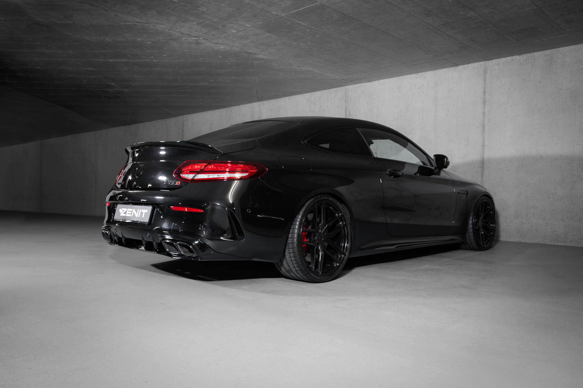 MERCEDES-BENZ C 63 S AMG 9G-tronic-image-4