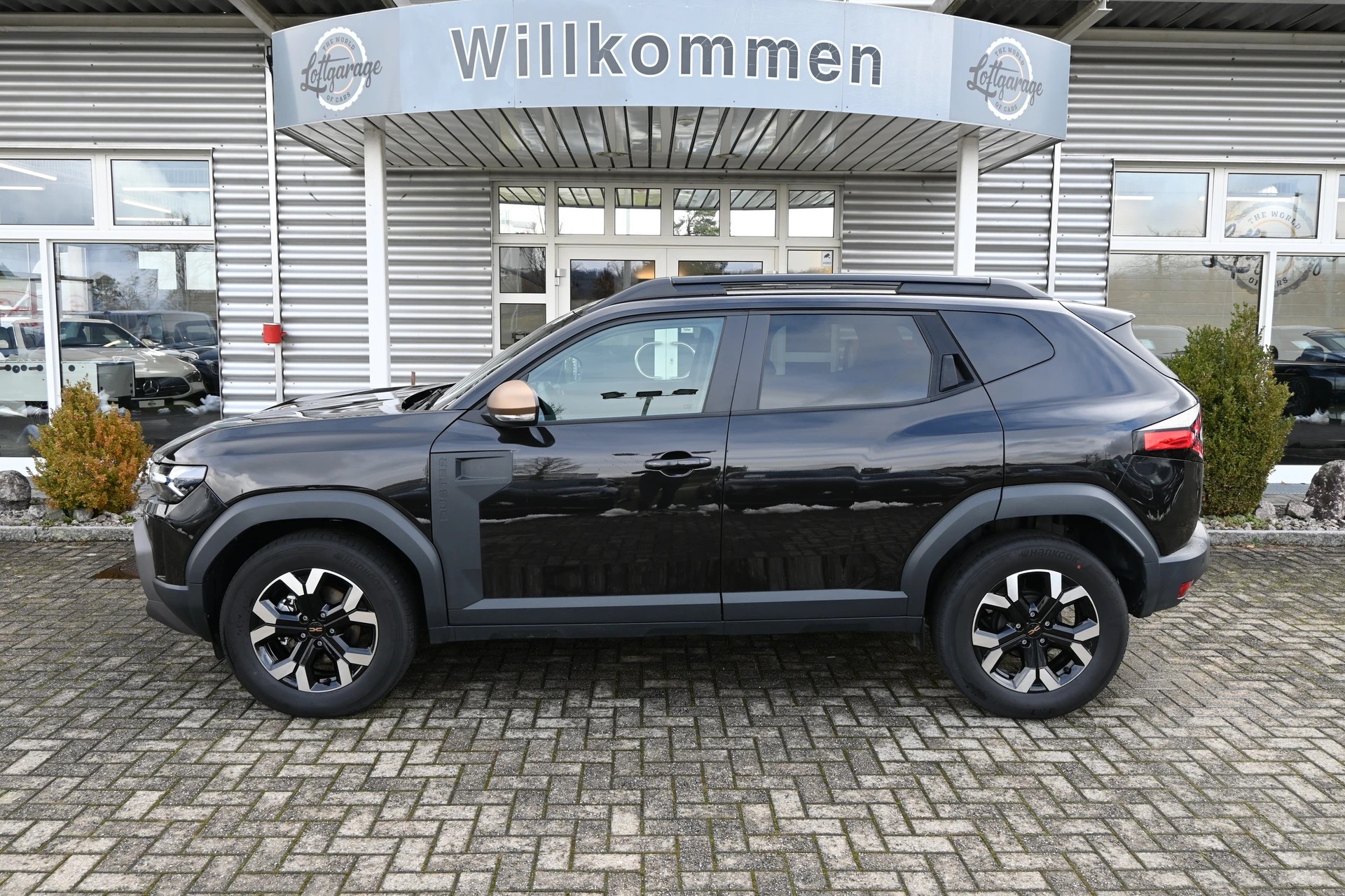 DACIA Duster 1.6 HEV 140PS Extreme+ Automat-image-4