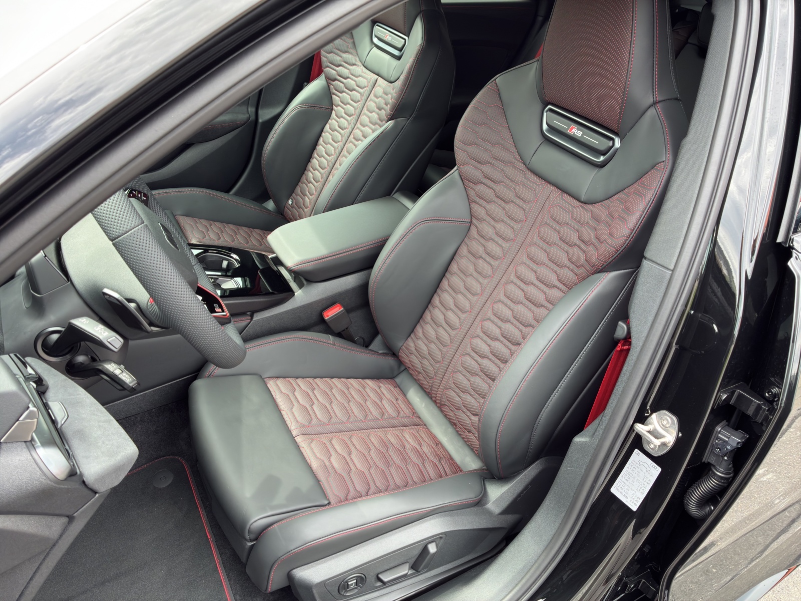 AUDI RS 5 Avant TFSI 470 kW Tiptronic quattro-image-11