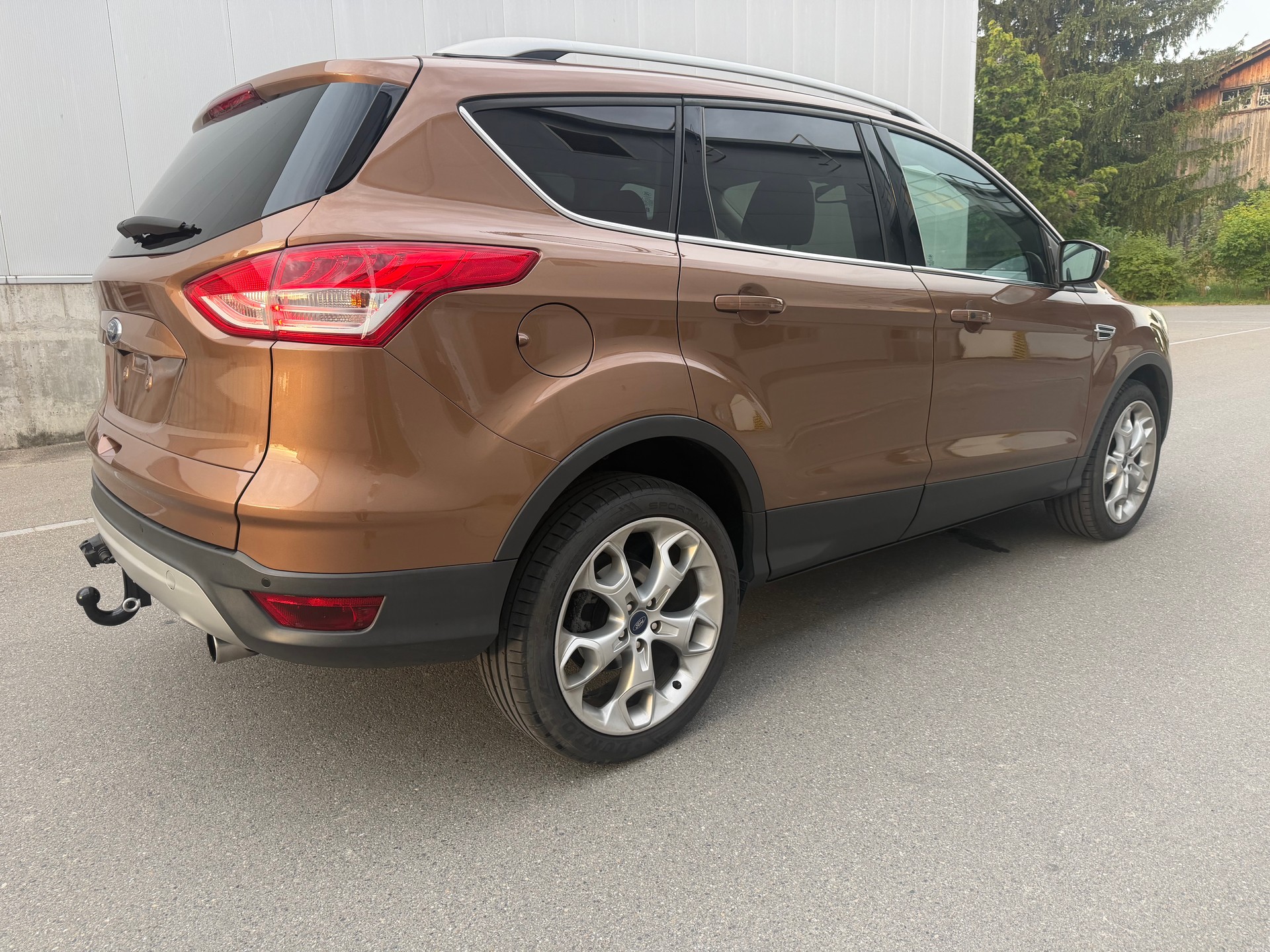FORD Kuga 2.0 TDCi Titanium 4WD PowerShift-image-3