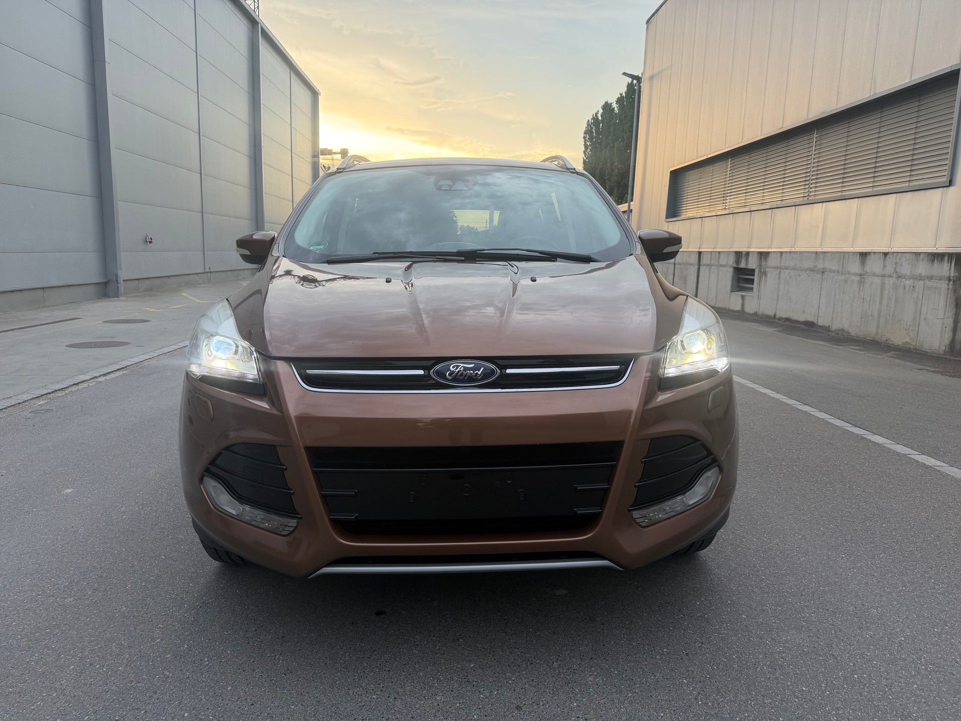 FORD Kuga 2.0 TDCi Titanium 4WD PowerShift-image-2