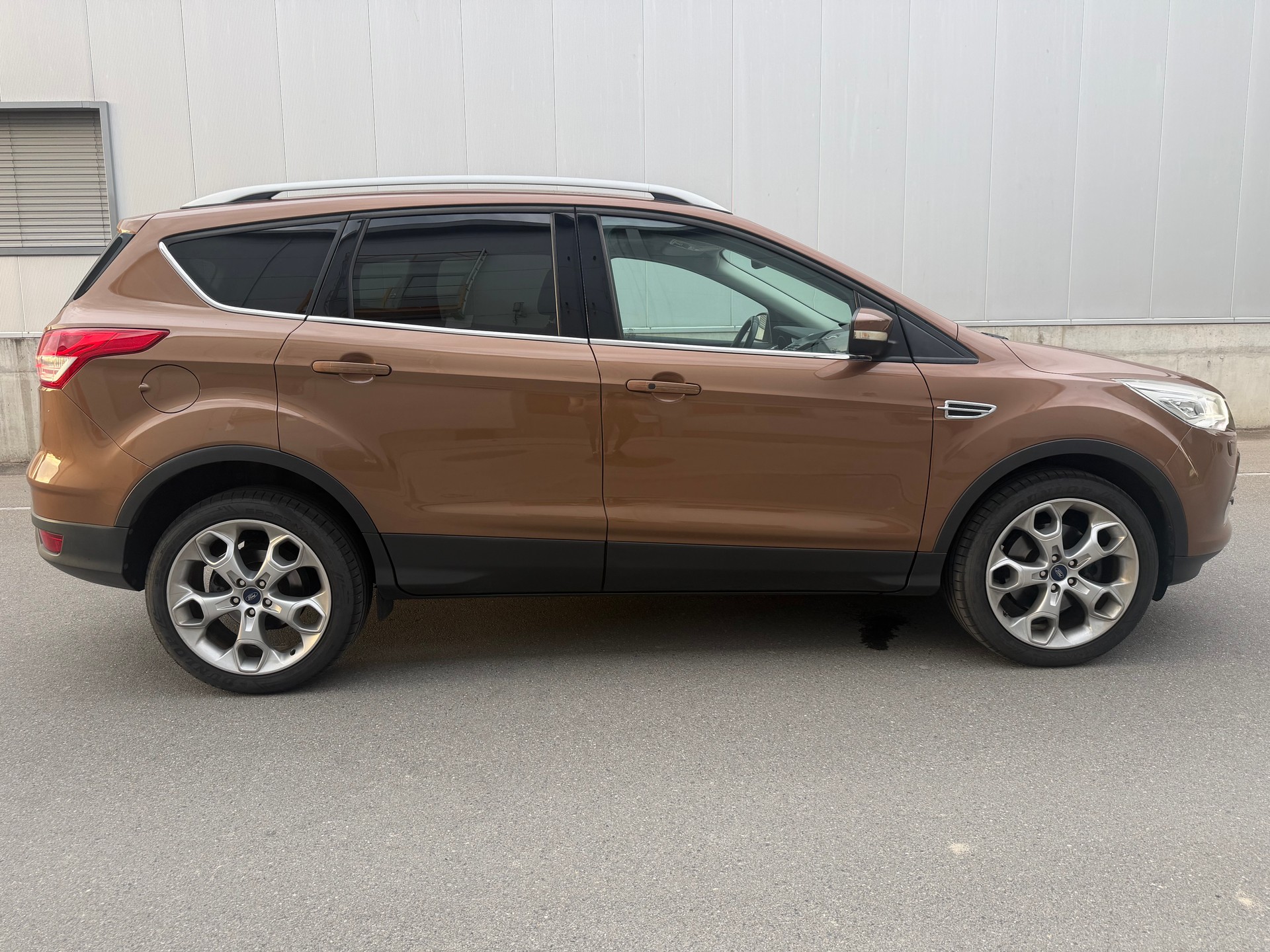 FORD Kuga 2.0 TDCi Titanium 4WD PowerShift-image-6