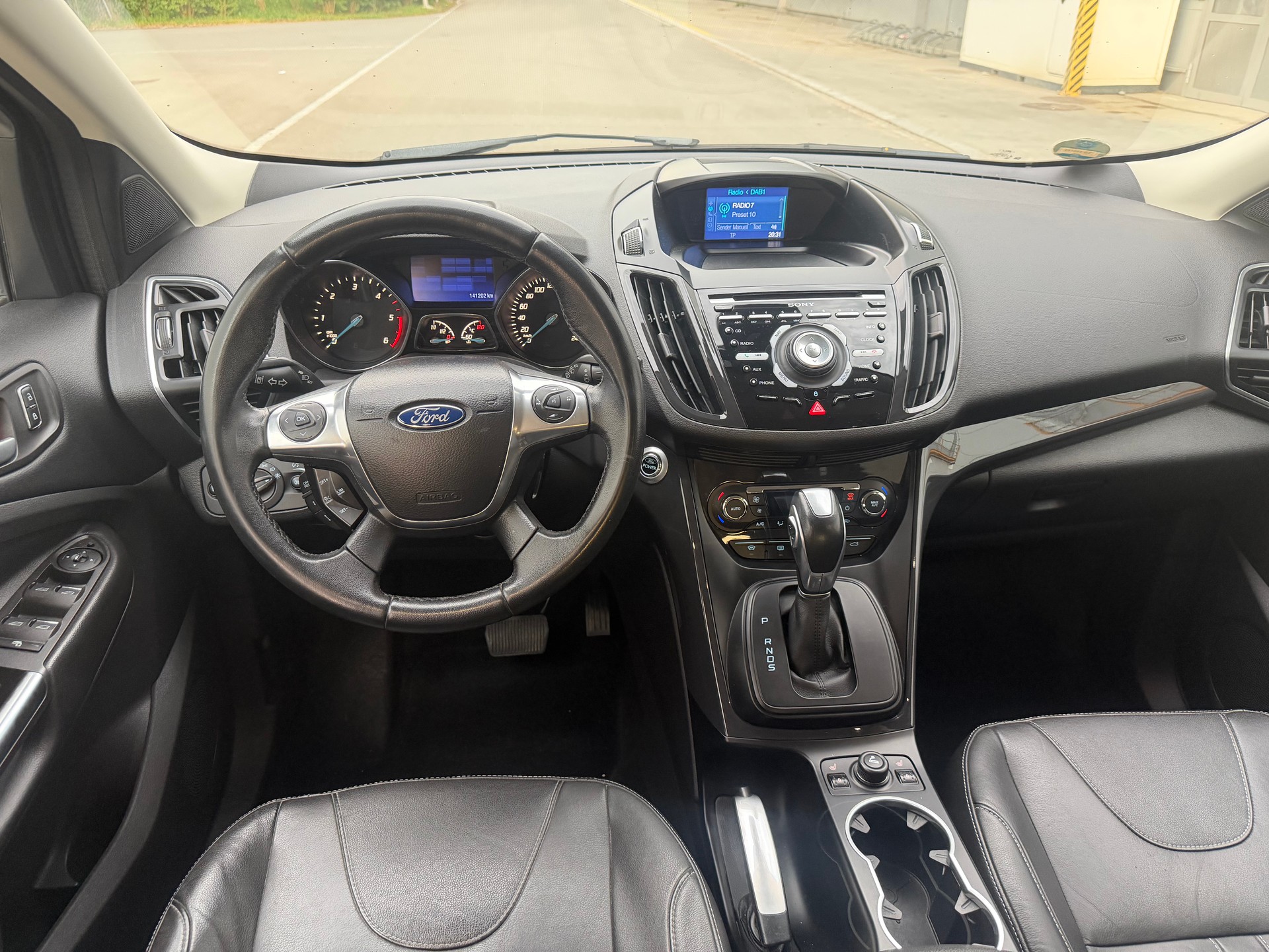 FORD Kuga 2.0 TDCi Titanium 4WD PowerShift-image-7