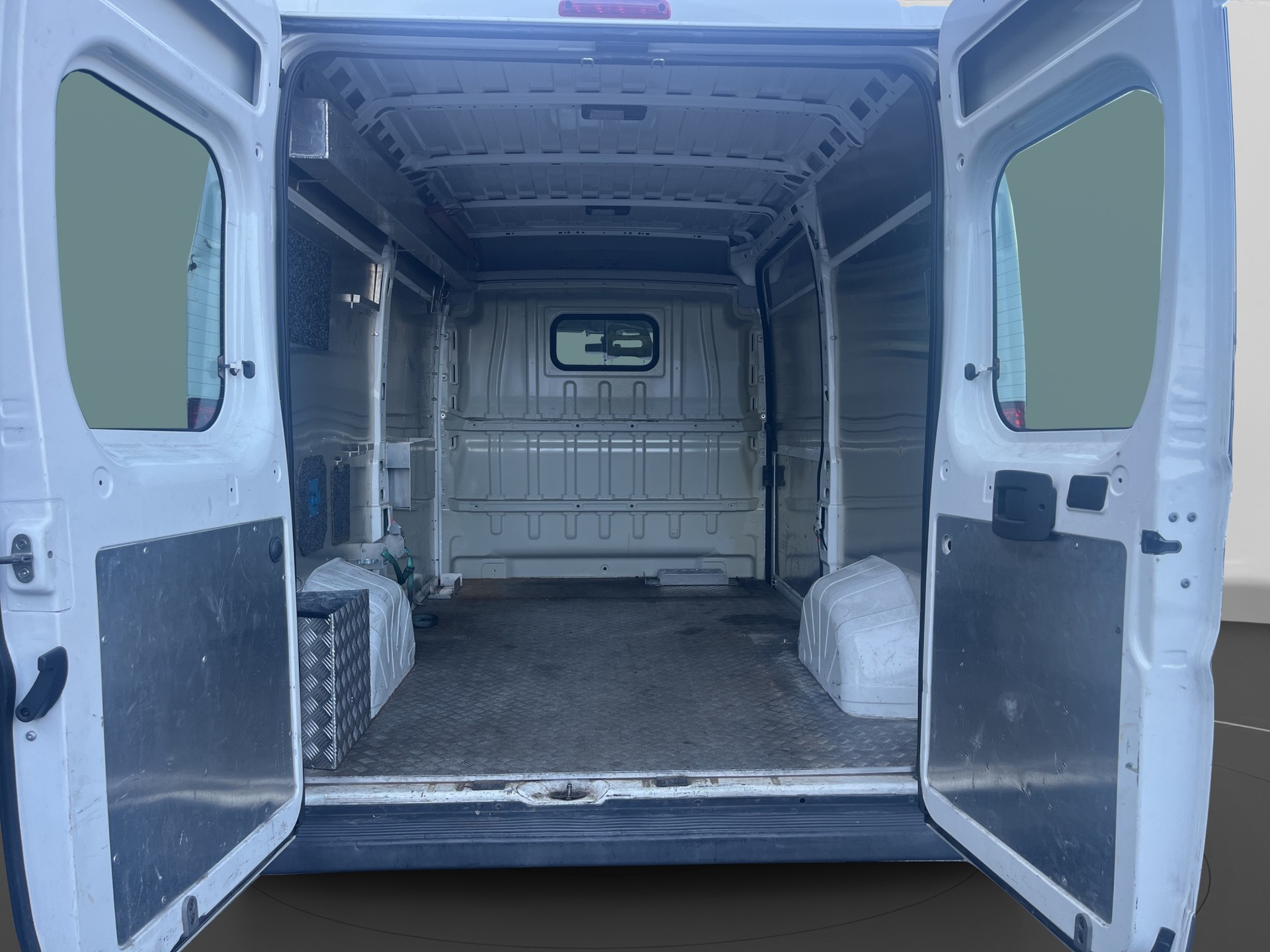 PEUGEOT Boxer 2.2 HDI 335 L2H2-image-5