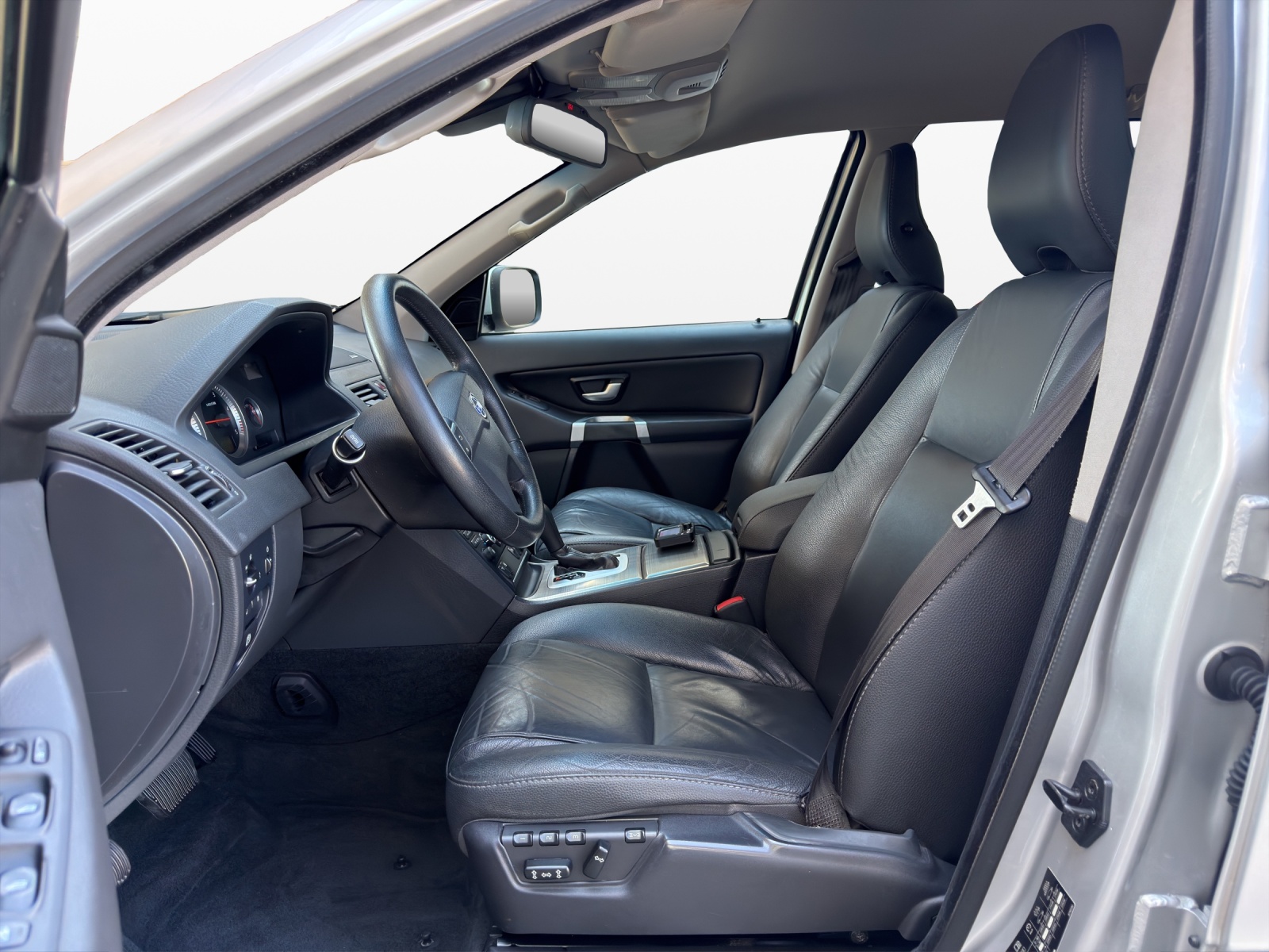VOLVO XC90 D5 AWD Summum-image-8