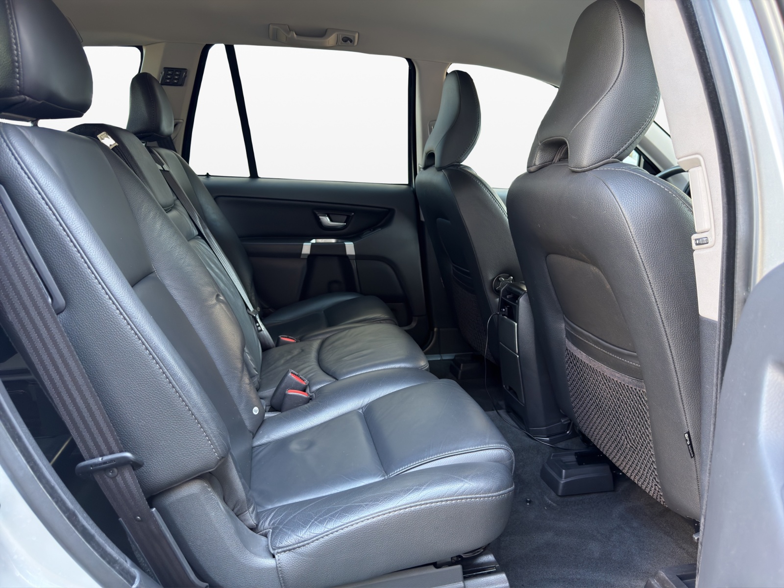 VOLVO XC90 D5 AWD Summum-image-18
