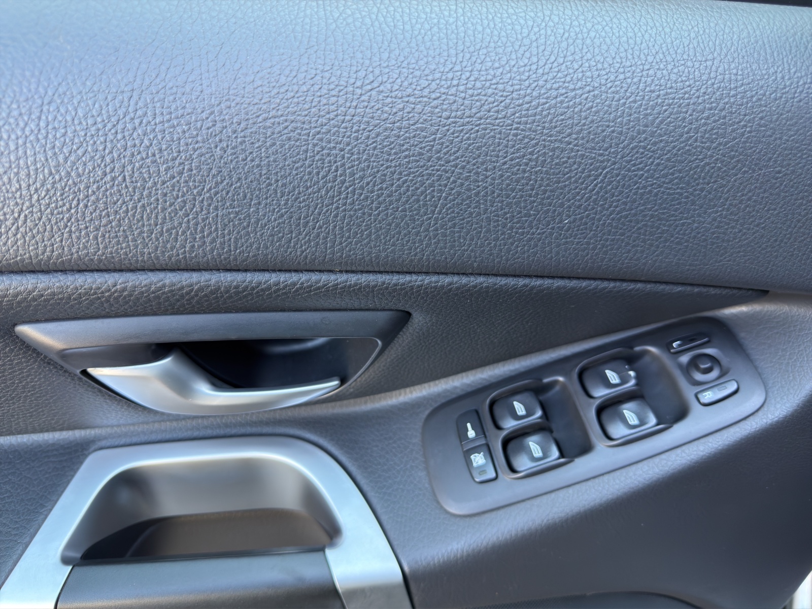 VOLVO XC90 D5 AWD Summum-image-9