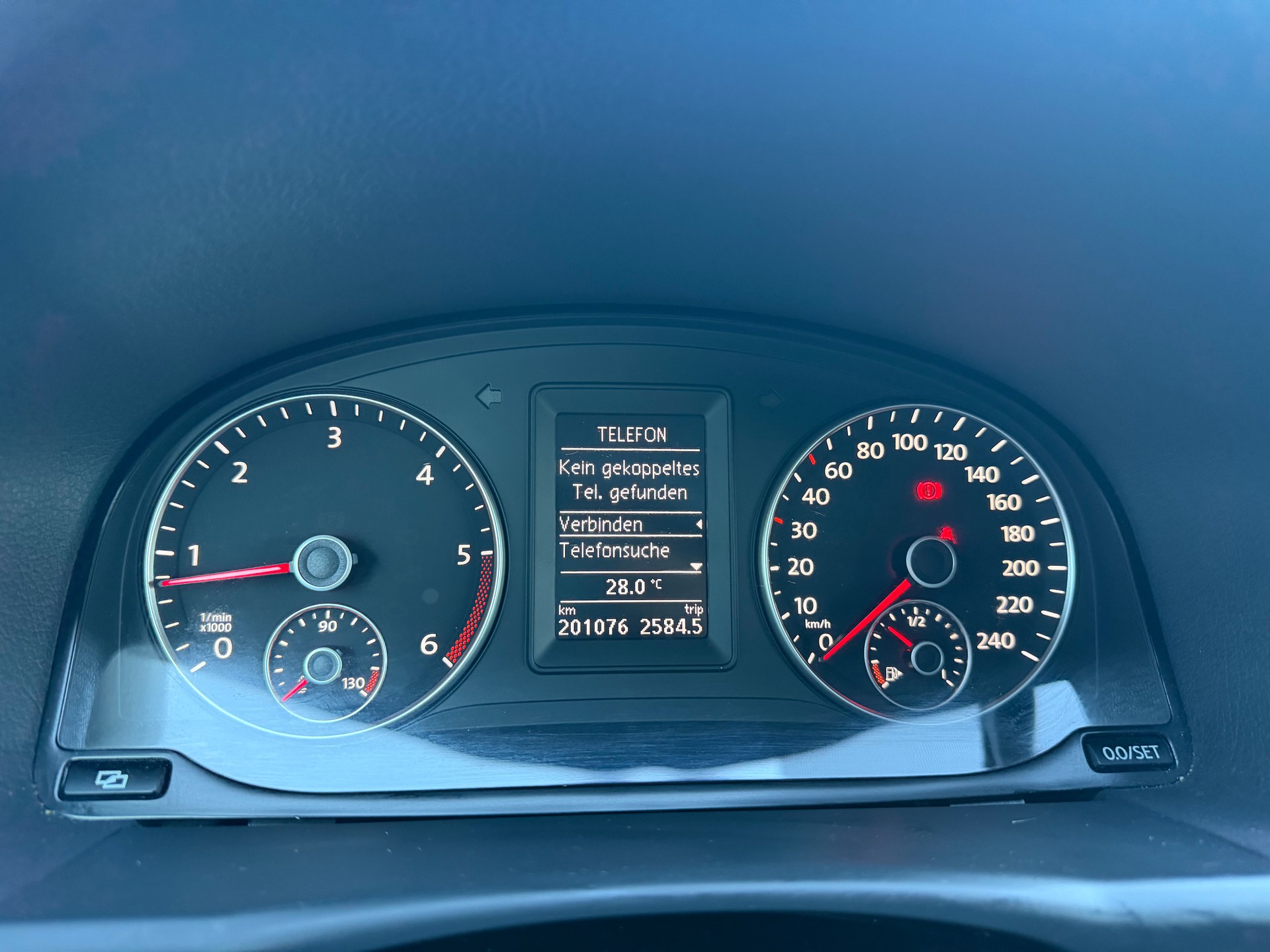 VW Touran 1.6 TDI Highline-image-8