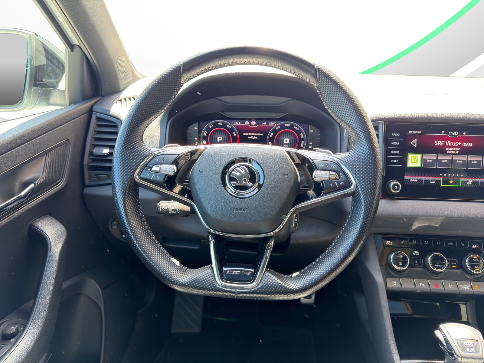 SKODA Karoq 2.0 TSI SportLine 4x4 DSG-image-8