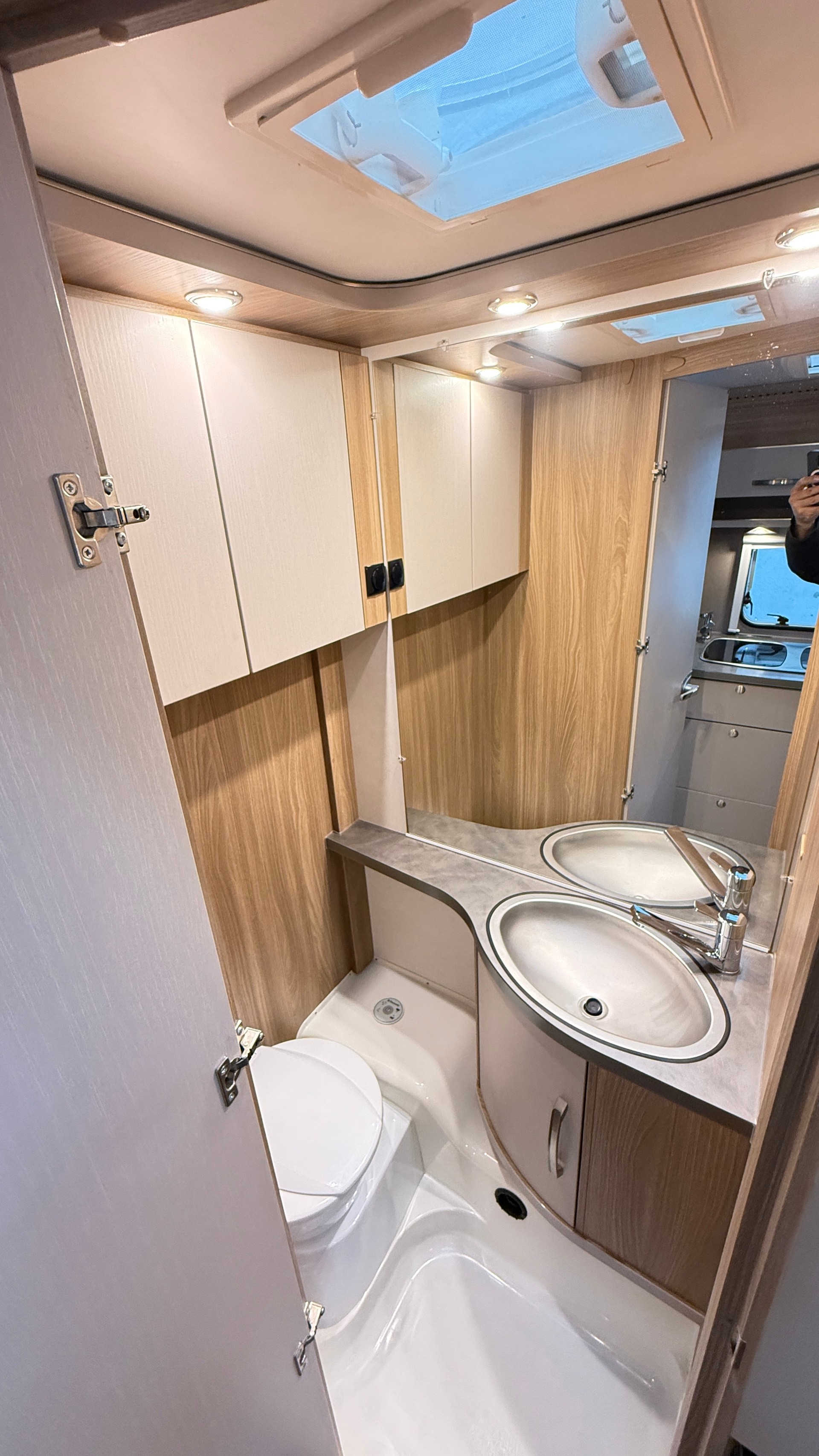BÜRSTNER Premio 490 TL – Modell 2017 – Frisch ab MFK und Gasprüfung-image-8