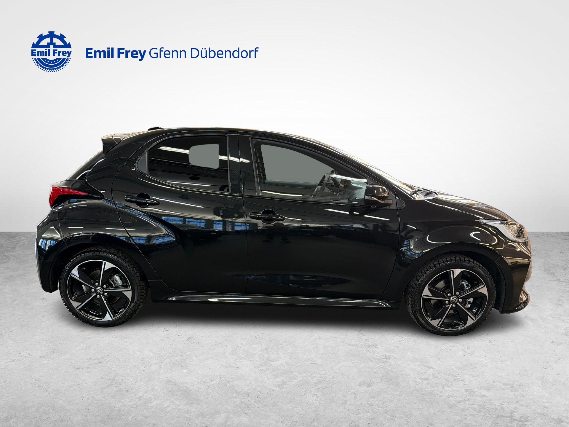 TOYOTA Yaris 1.5 VVT-i HSD Premium-image-6