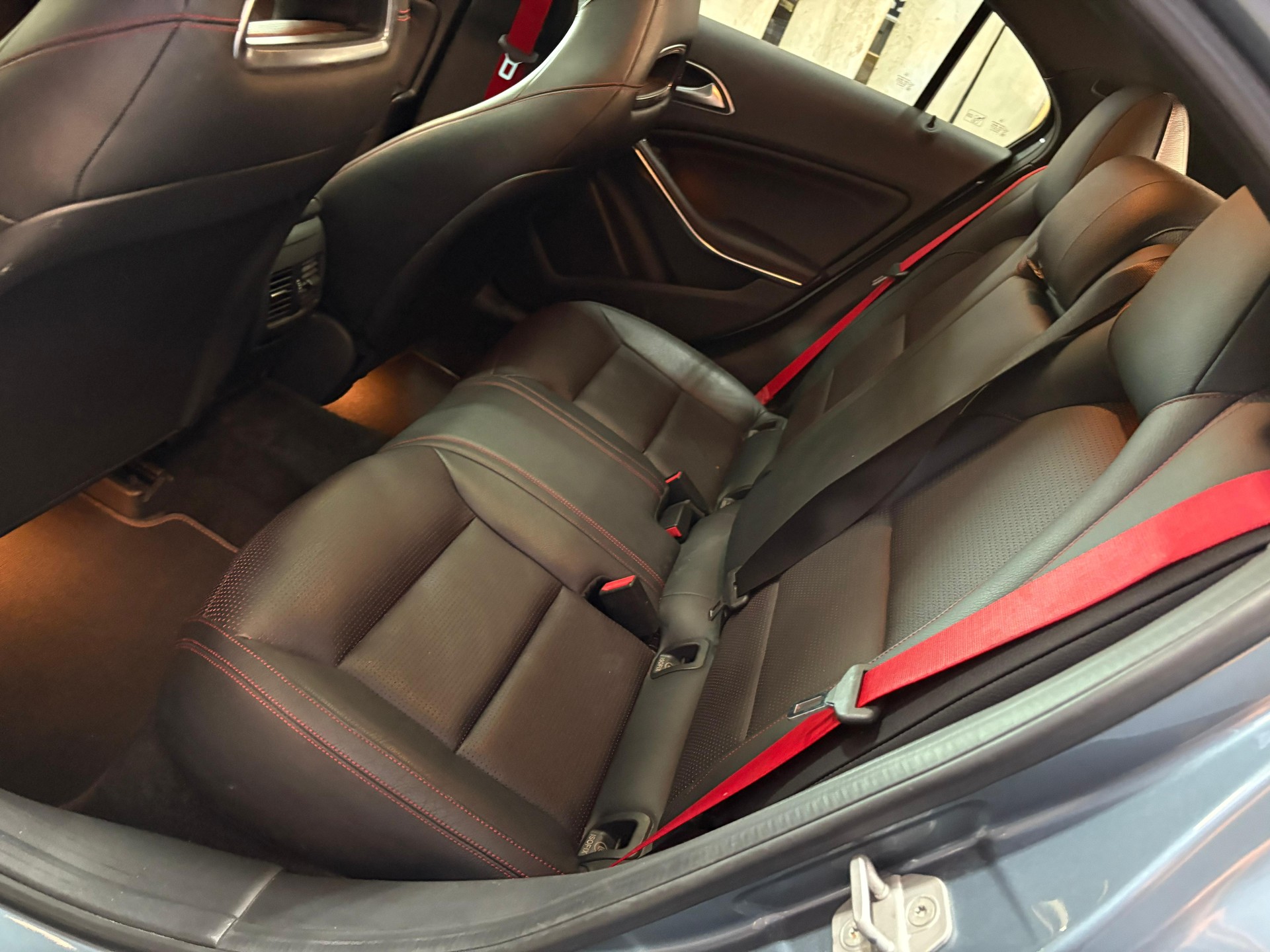 MERCEDES-BENZ A 250 Sport 4Matic 7G-DCT-image-10