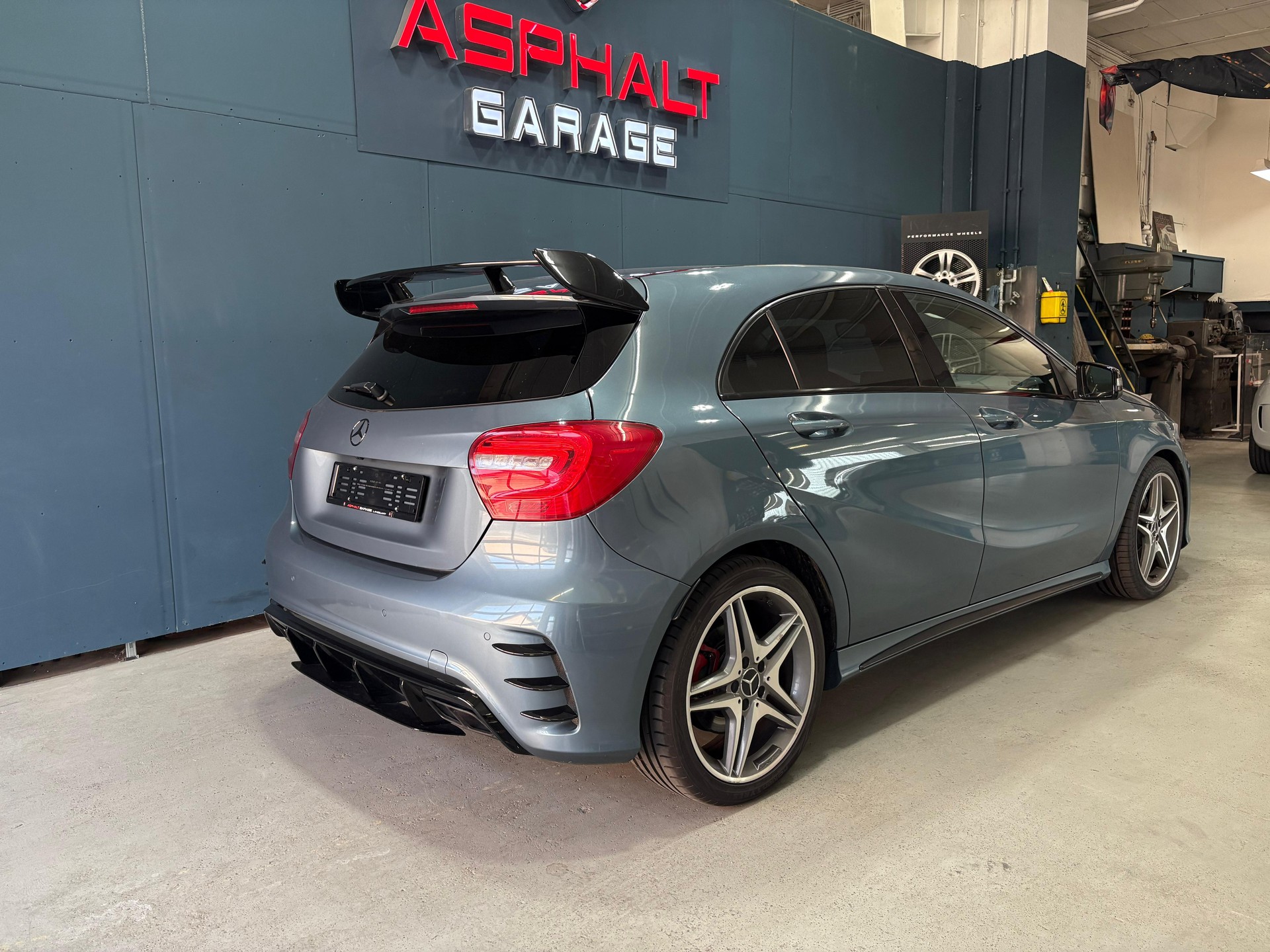 MERCEDES-BENZ A 250 Sport 4Matic 7G-DCT-image-2