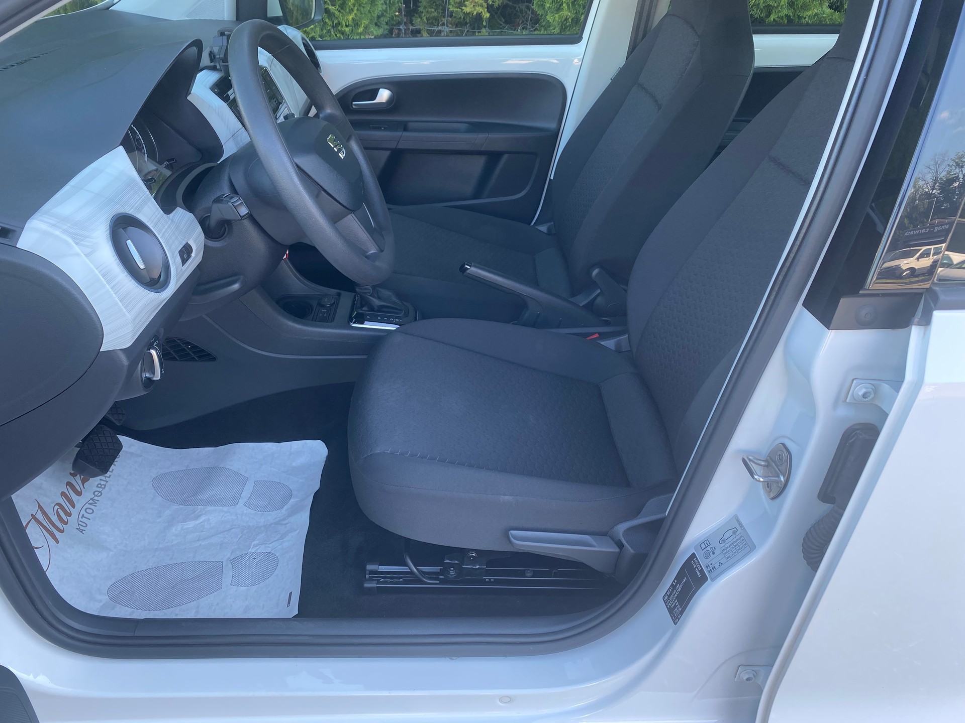 SEAT Mii 83PS electric Automat **Modell 2022**-image-5
