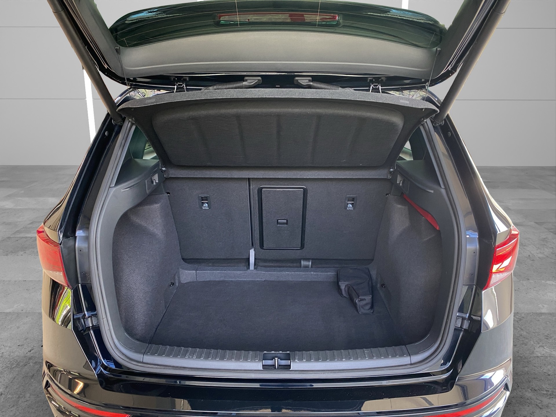 SEAT Ateca 2.0 TSI Hola FR 4Drive DSG-image-8