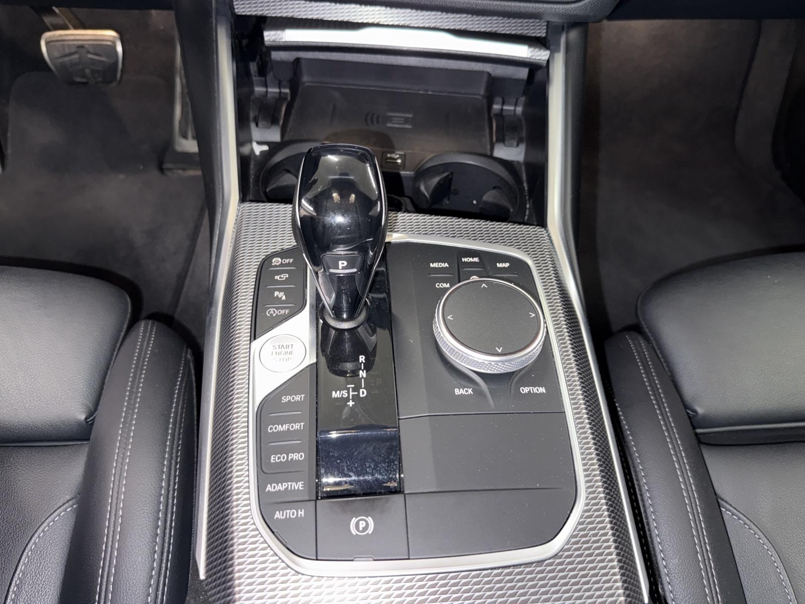 BMW M340i xDrive Touring-image-16