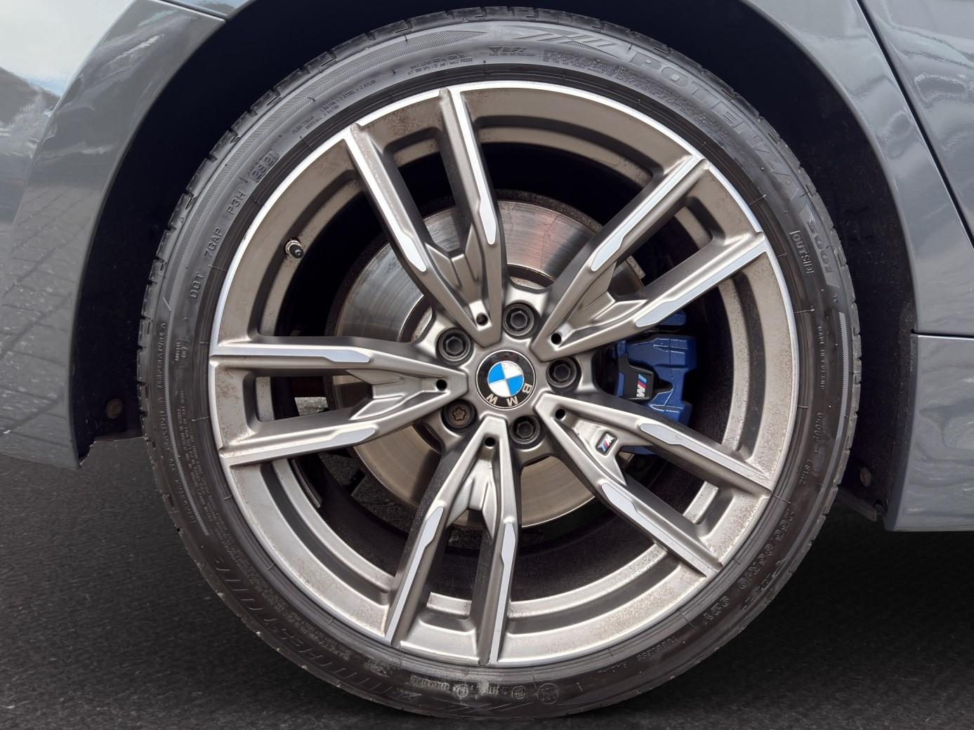 BMW M340i xDrive Touring-image-10